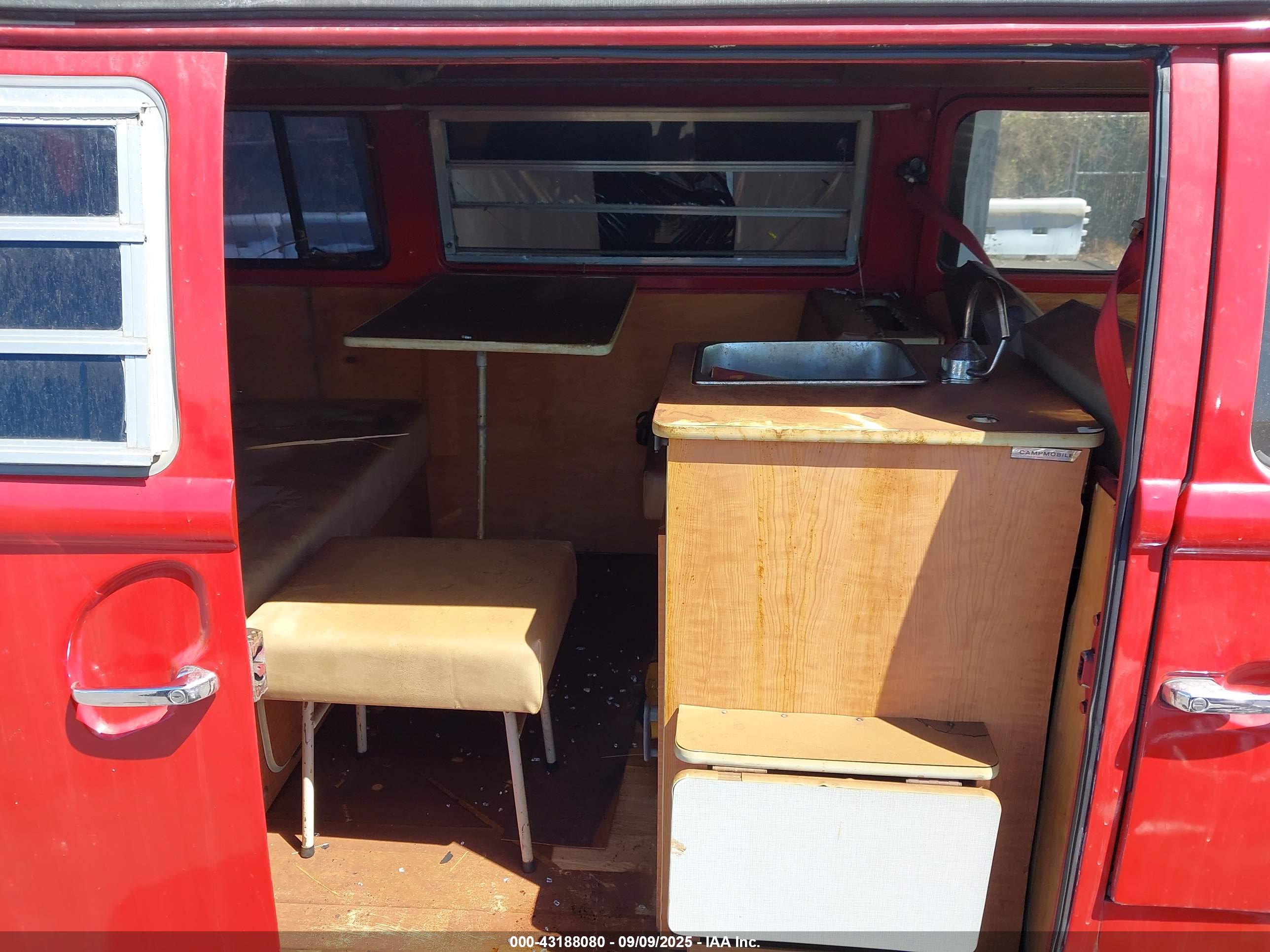 VOLKSWAGEN WESTFALIA image 8