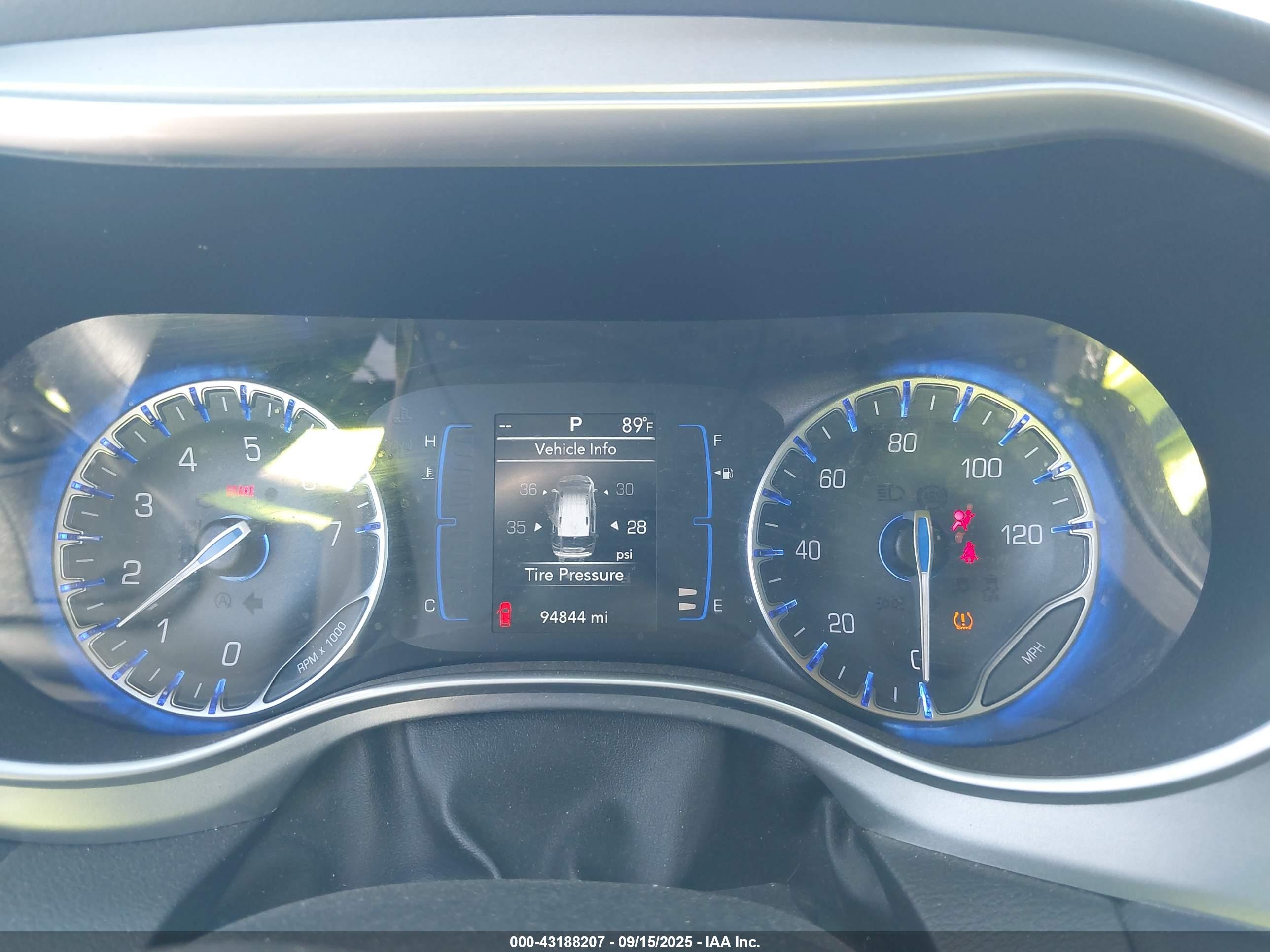 CHRYSLER PACIFICA image 7