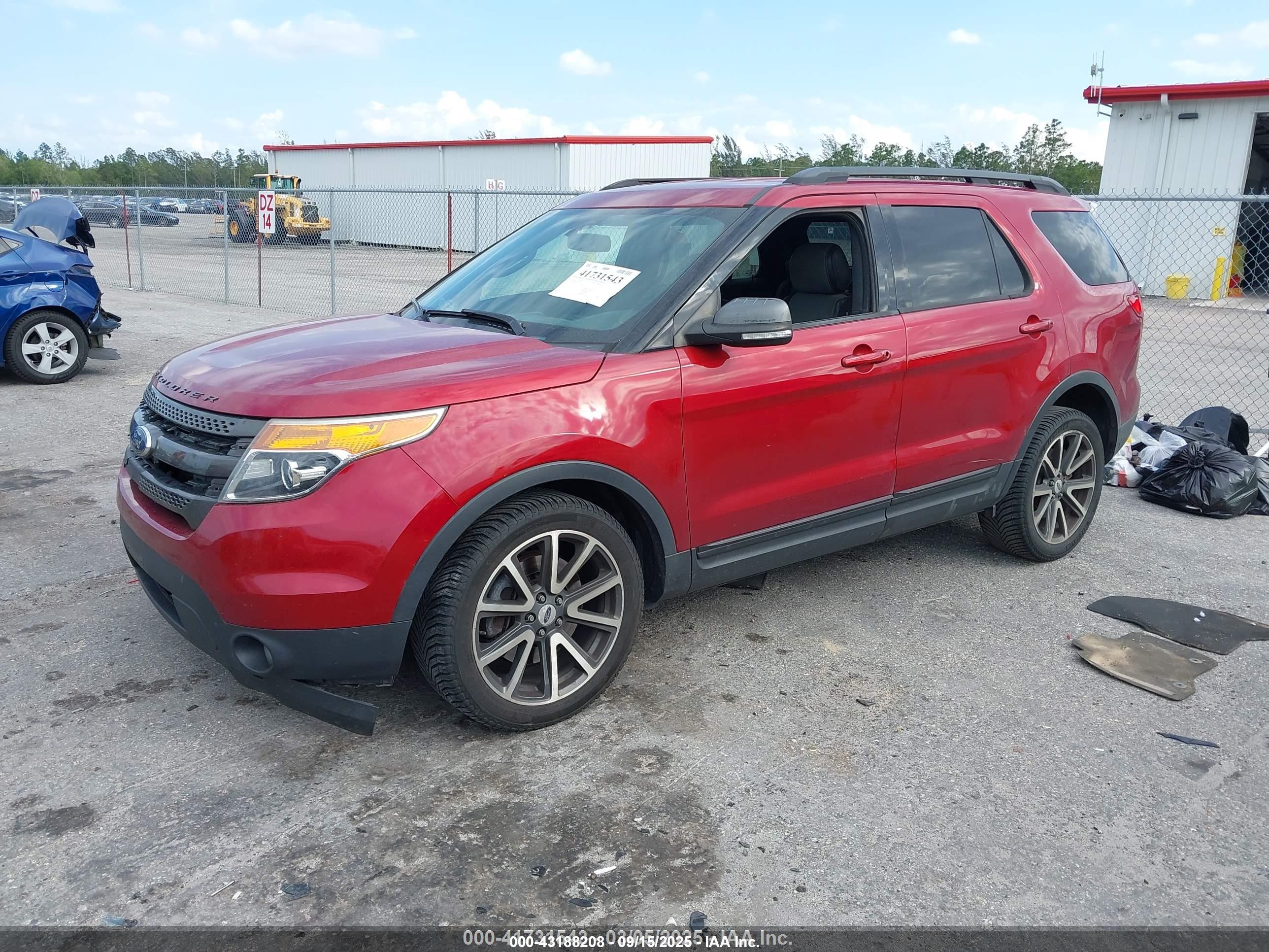 FORD EXPLORER image 2