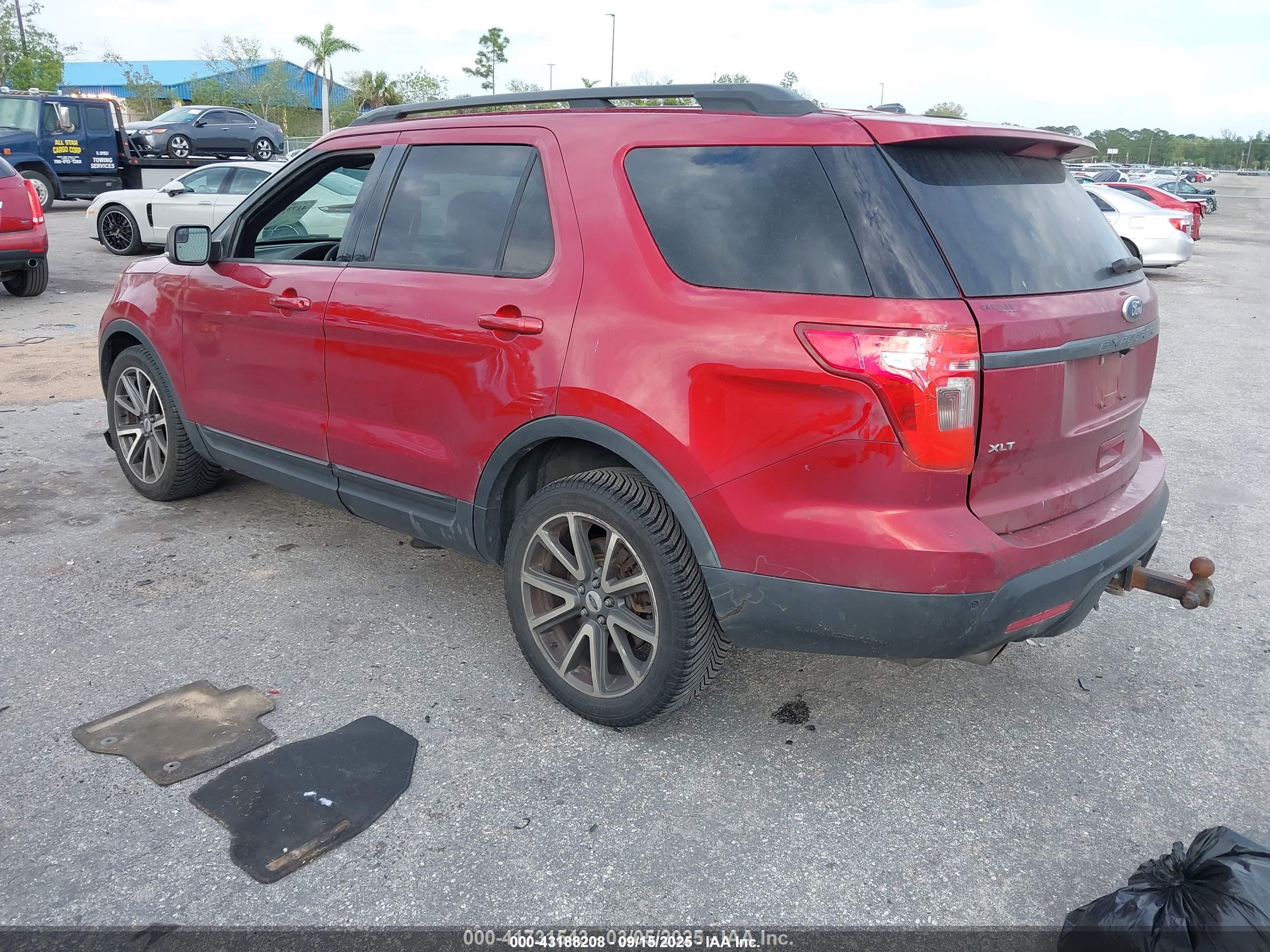 FORD EXPLORER image 3