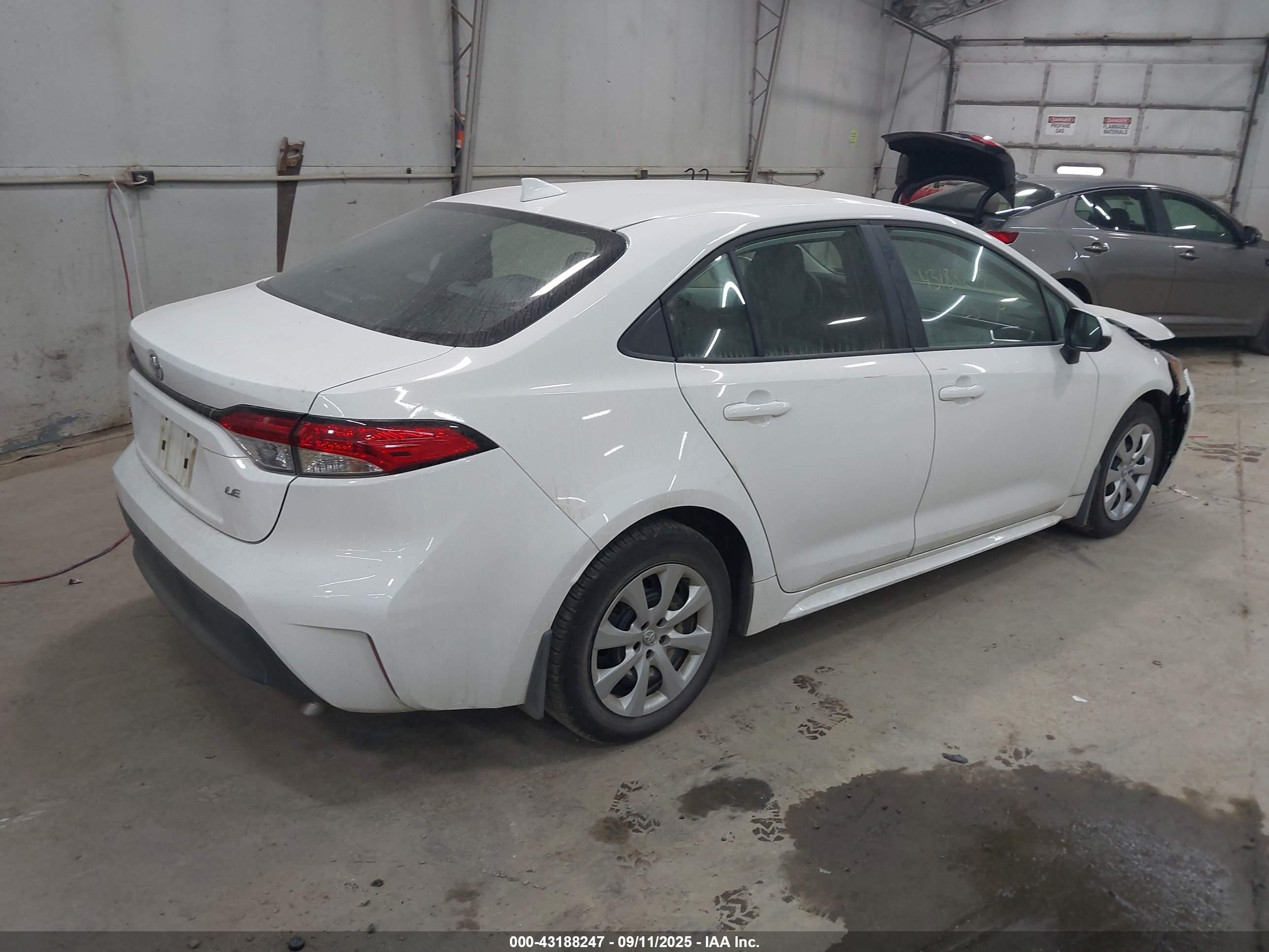 TOYOTA COROLLA image 4
