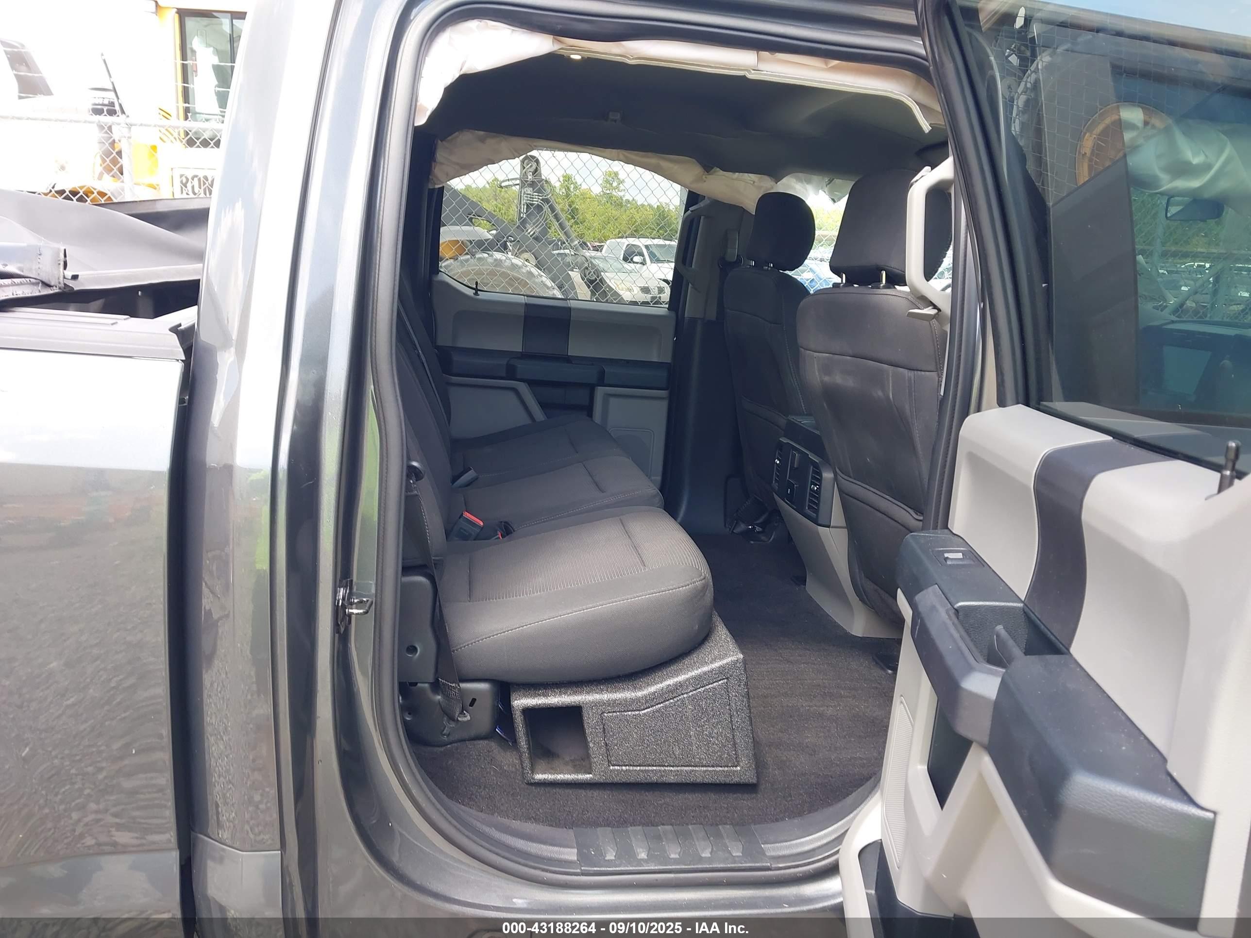 FORD F-150 image 8