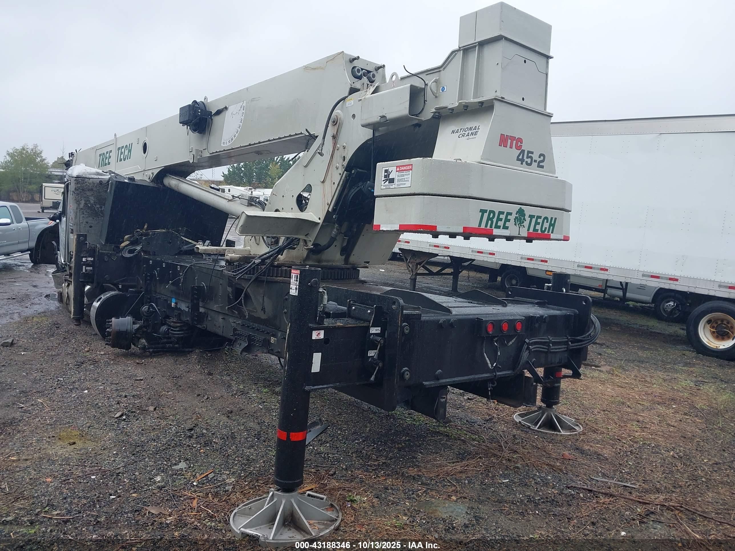 PETERBILT 567 image 3
