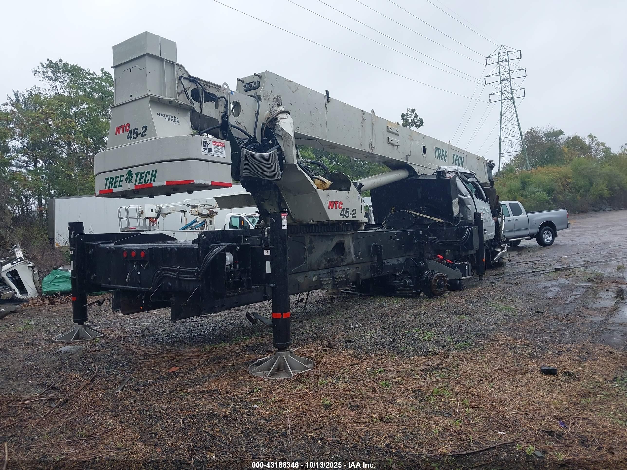 PETERBILT 567 image 4
