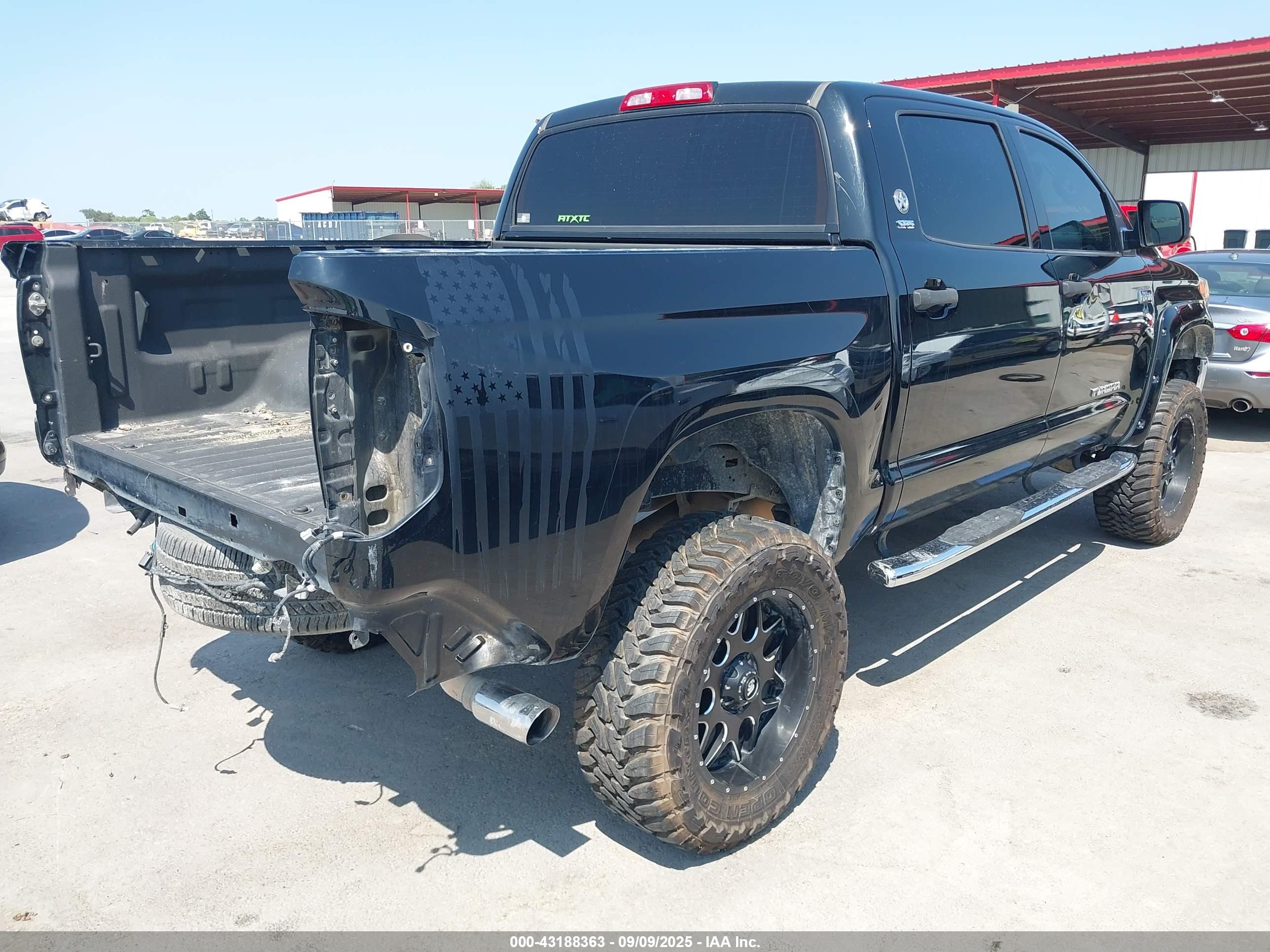TOYOTA TUNDRA image 4