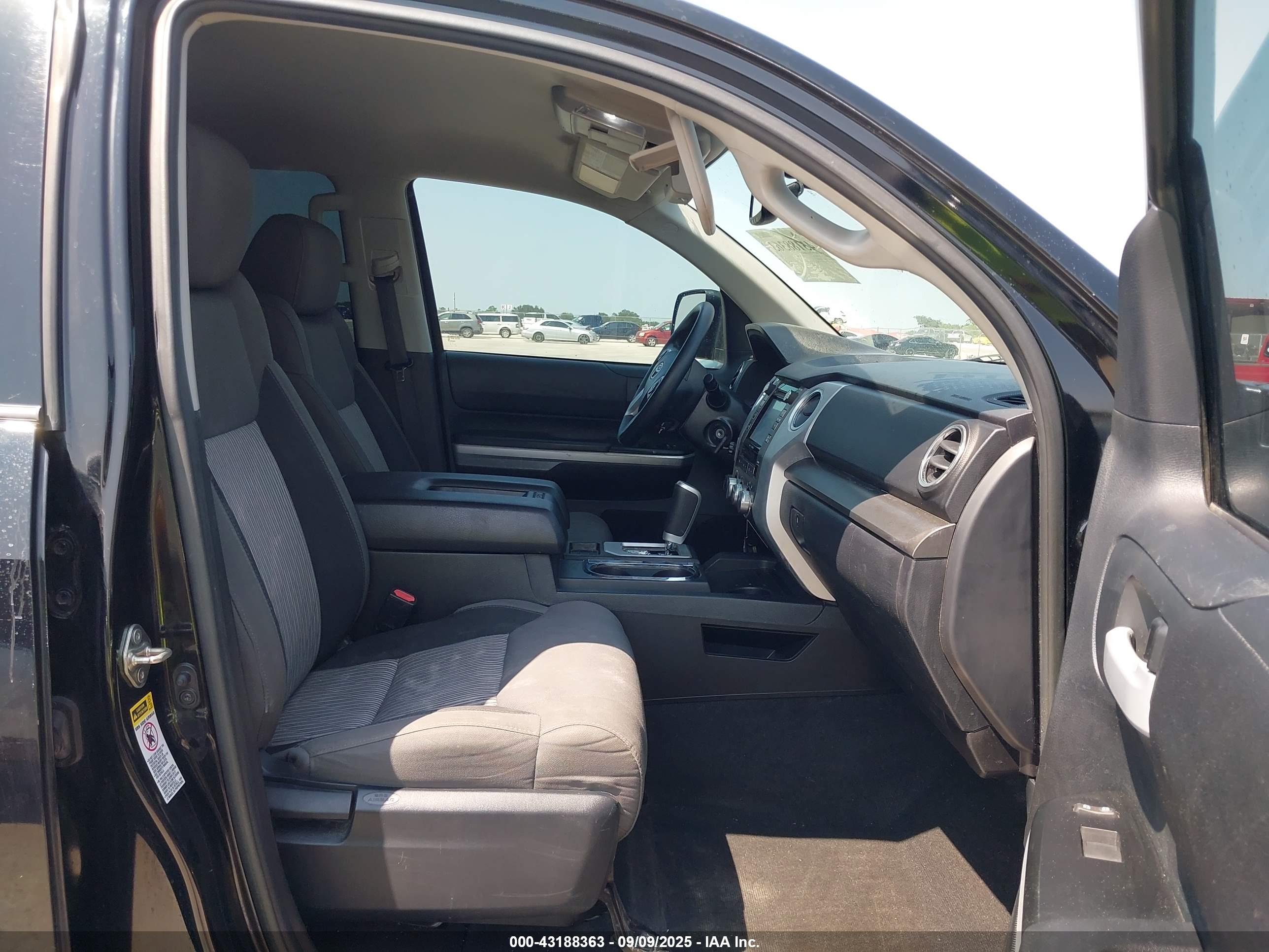 TOYOTA TUNDRA image 5