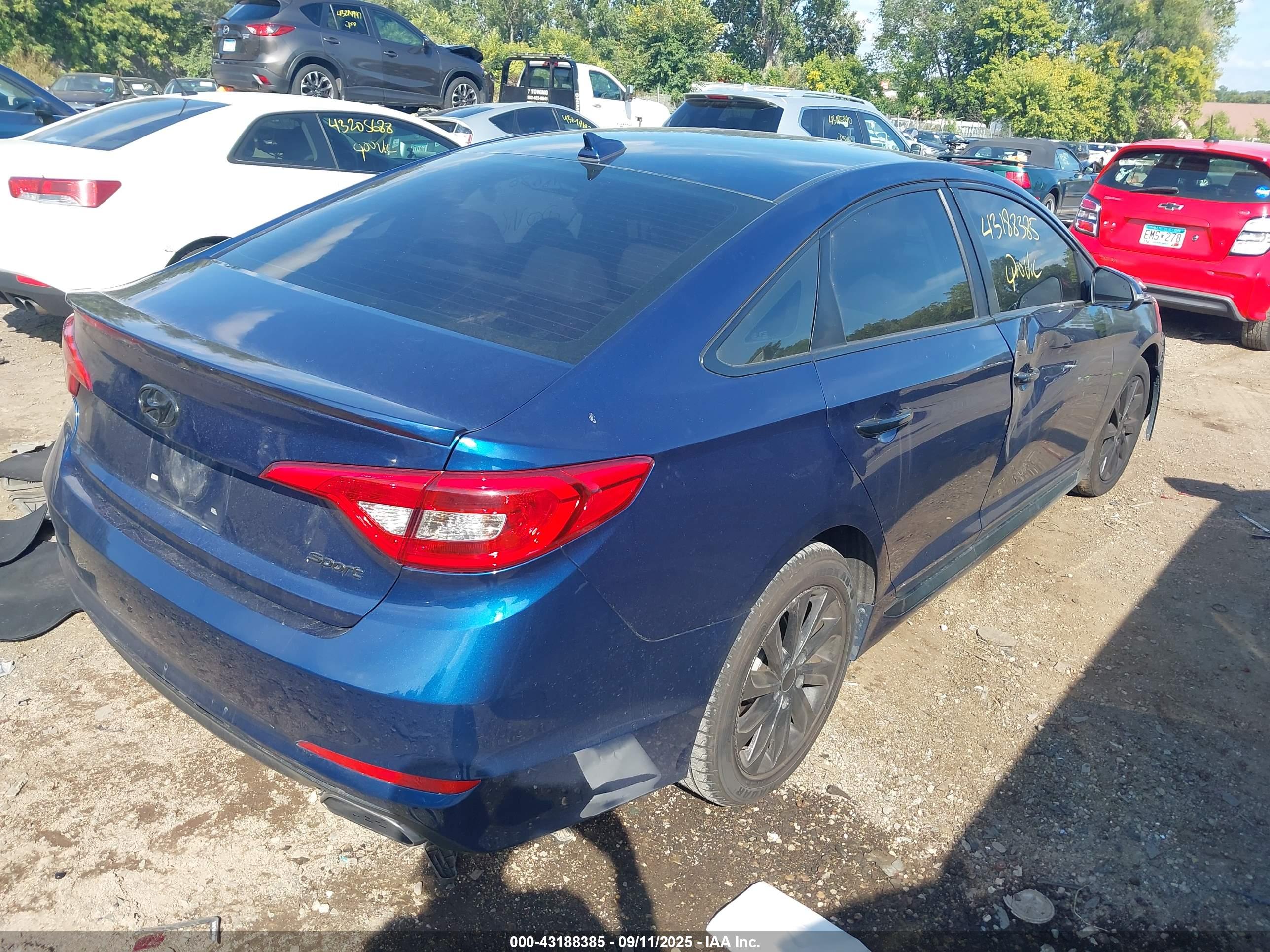 HYUNDAI SONATA image 4