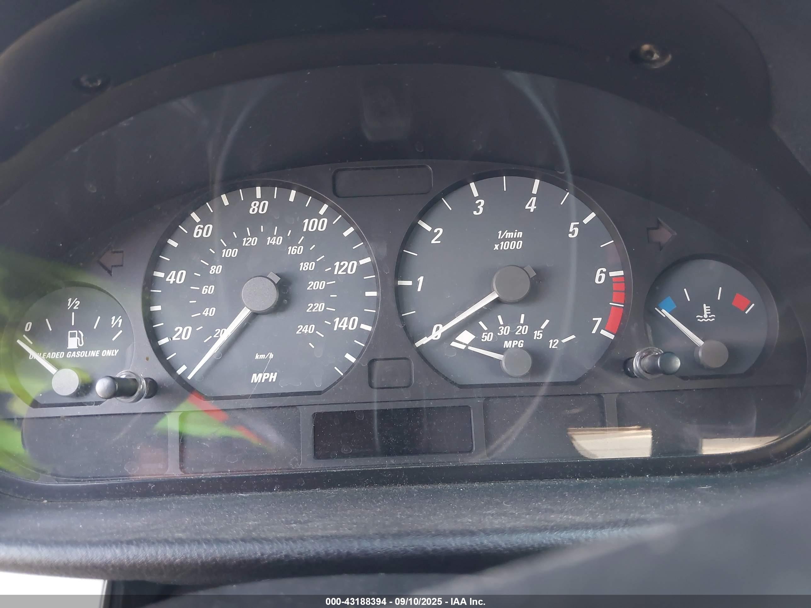 BMW 325CI image 7