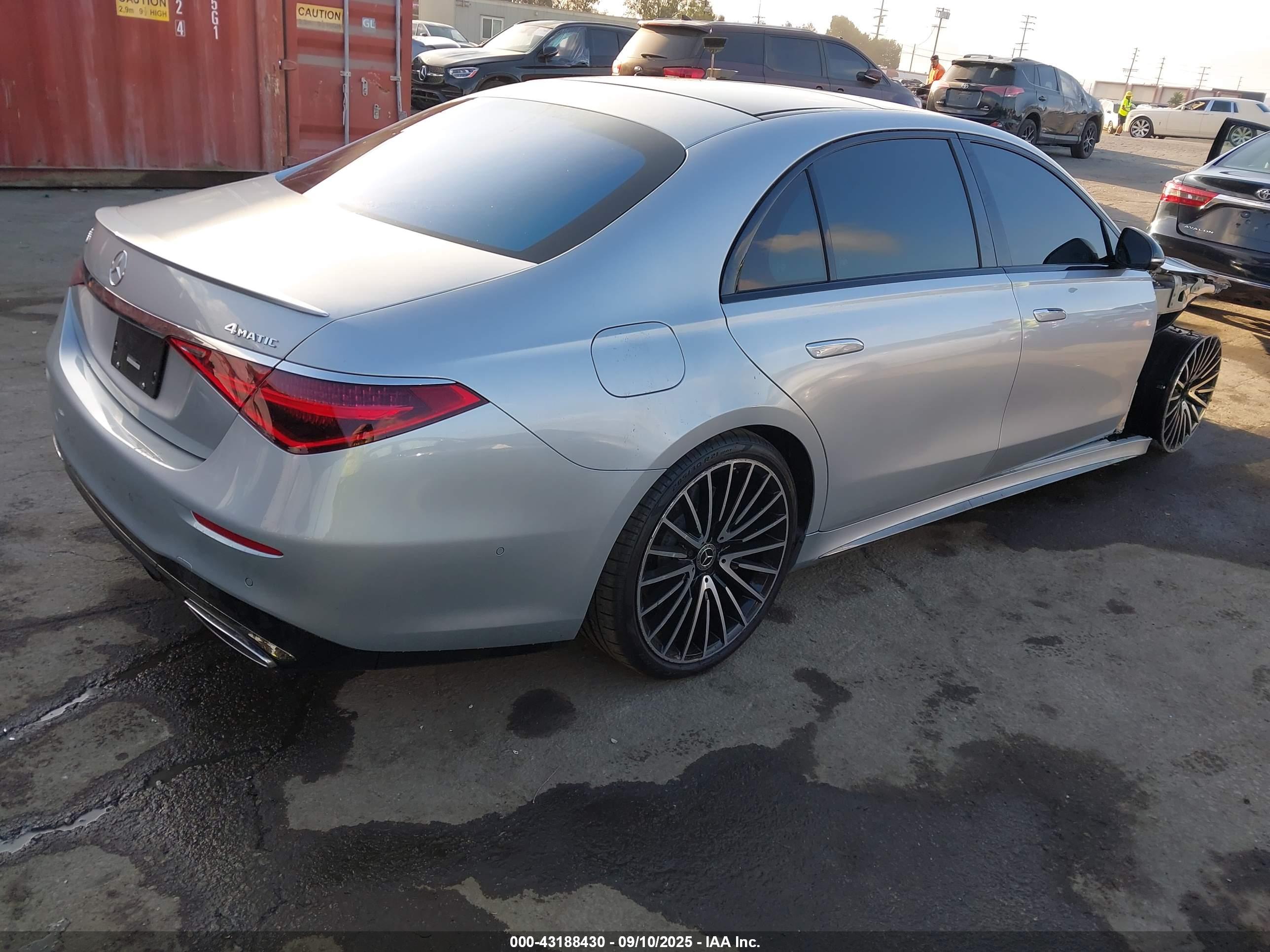 MERCEDES-BENZ S image 4