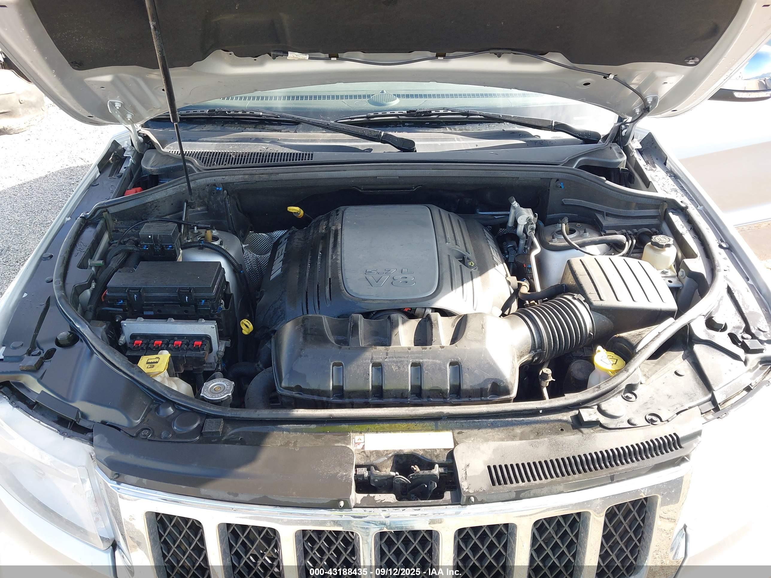 JEEP GRAND image 10