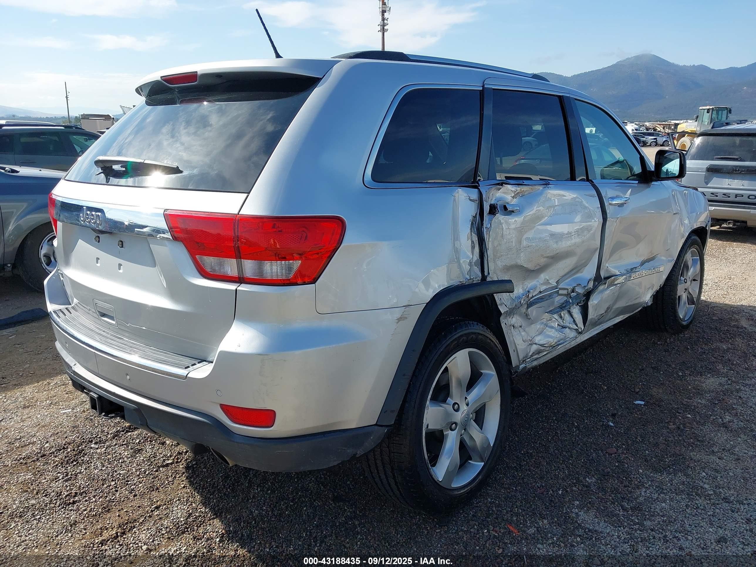 JEEP GRAND image 4