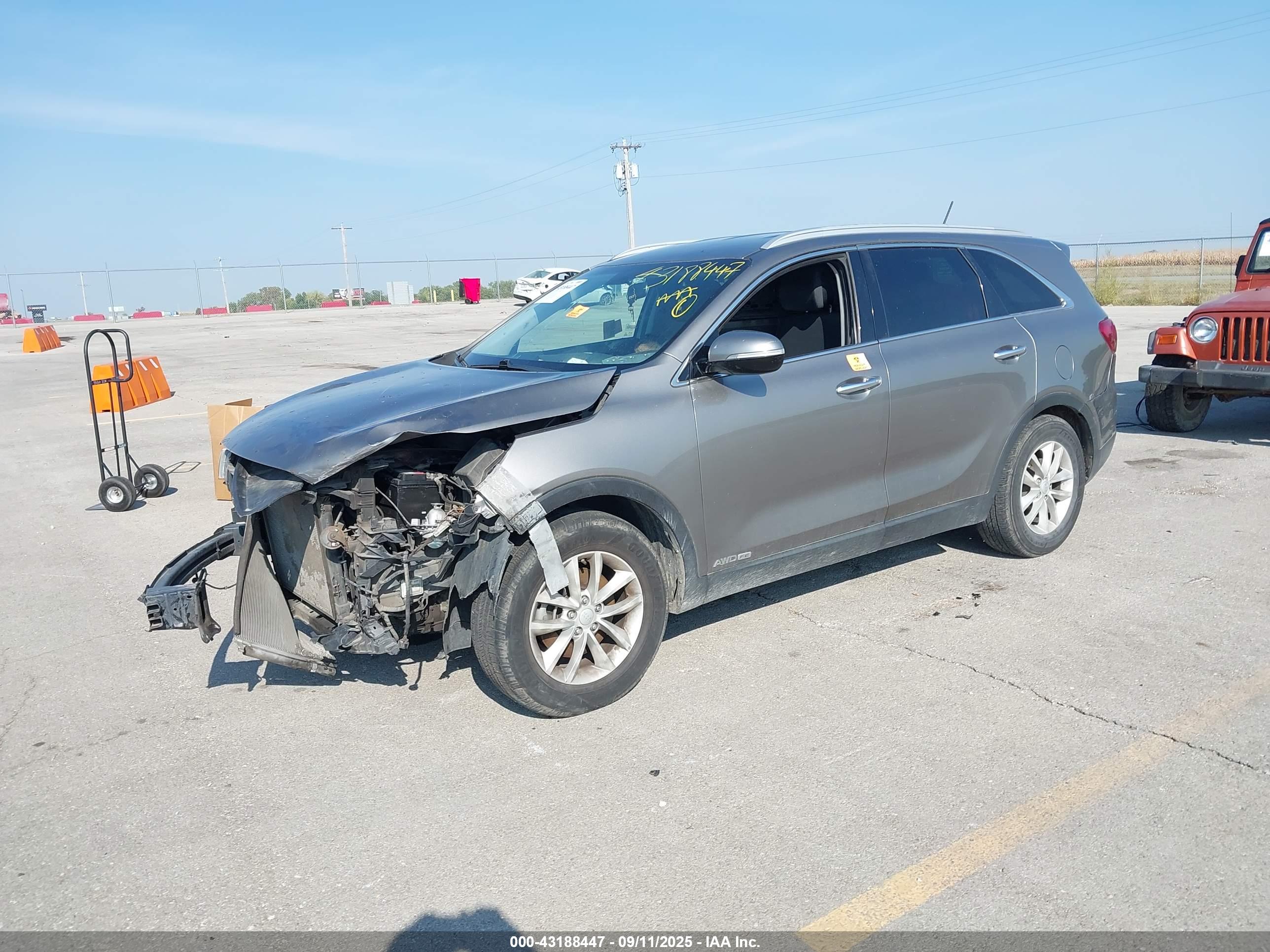 KIA SORENTO image 2