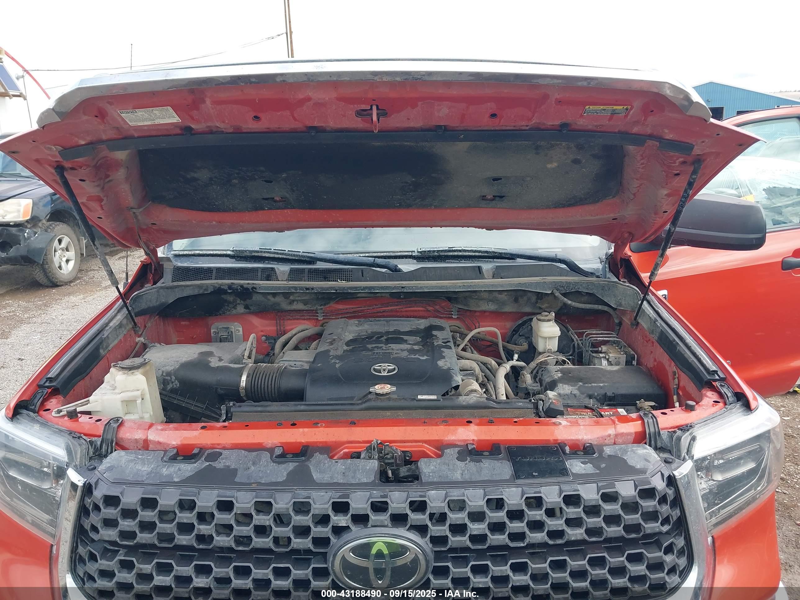 TOYOTA TUNDRA image 10