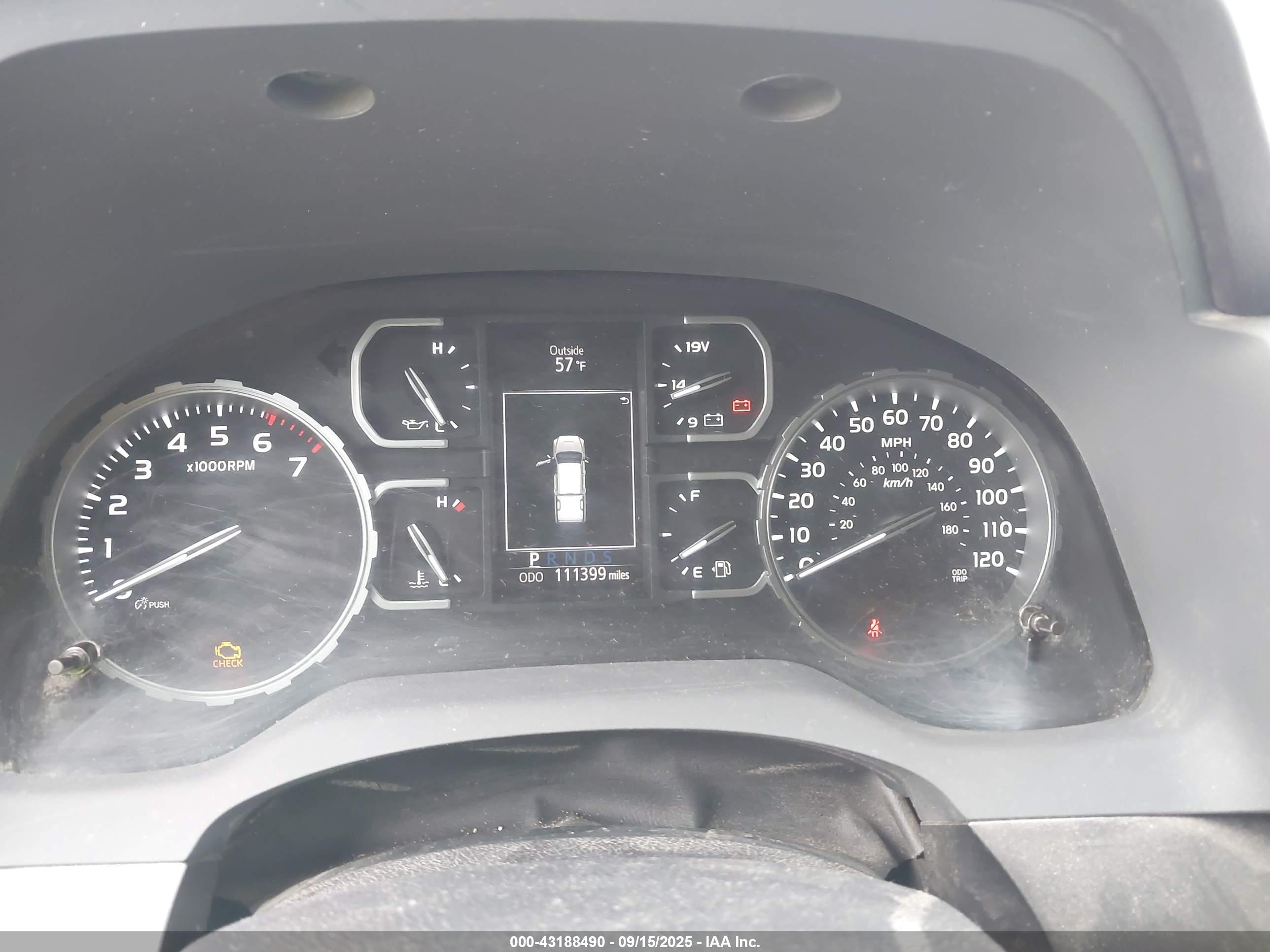 TOYOTA TUNDRA image 7