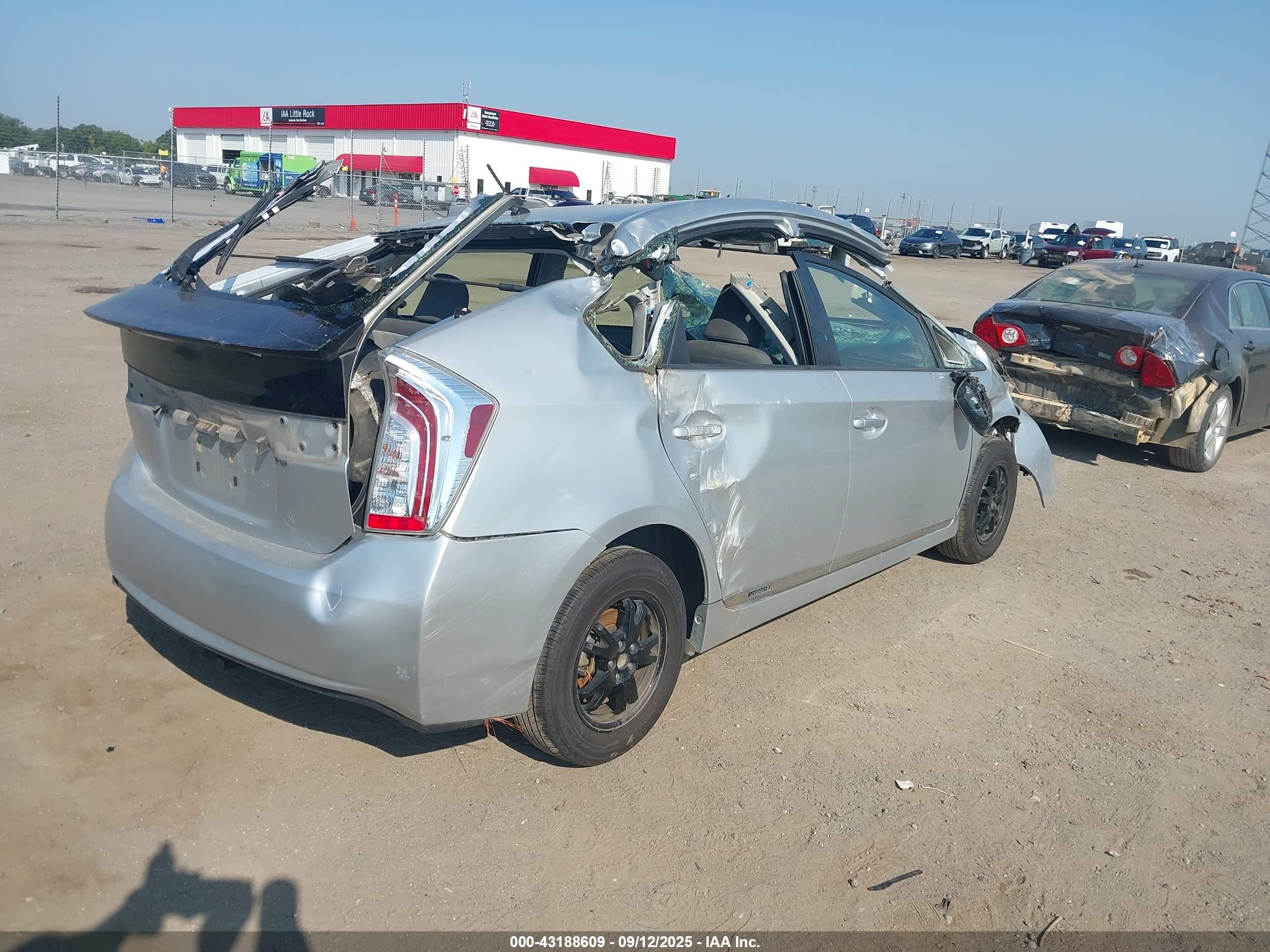 TOYOTA PRIUS image 4