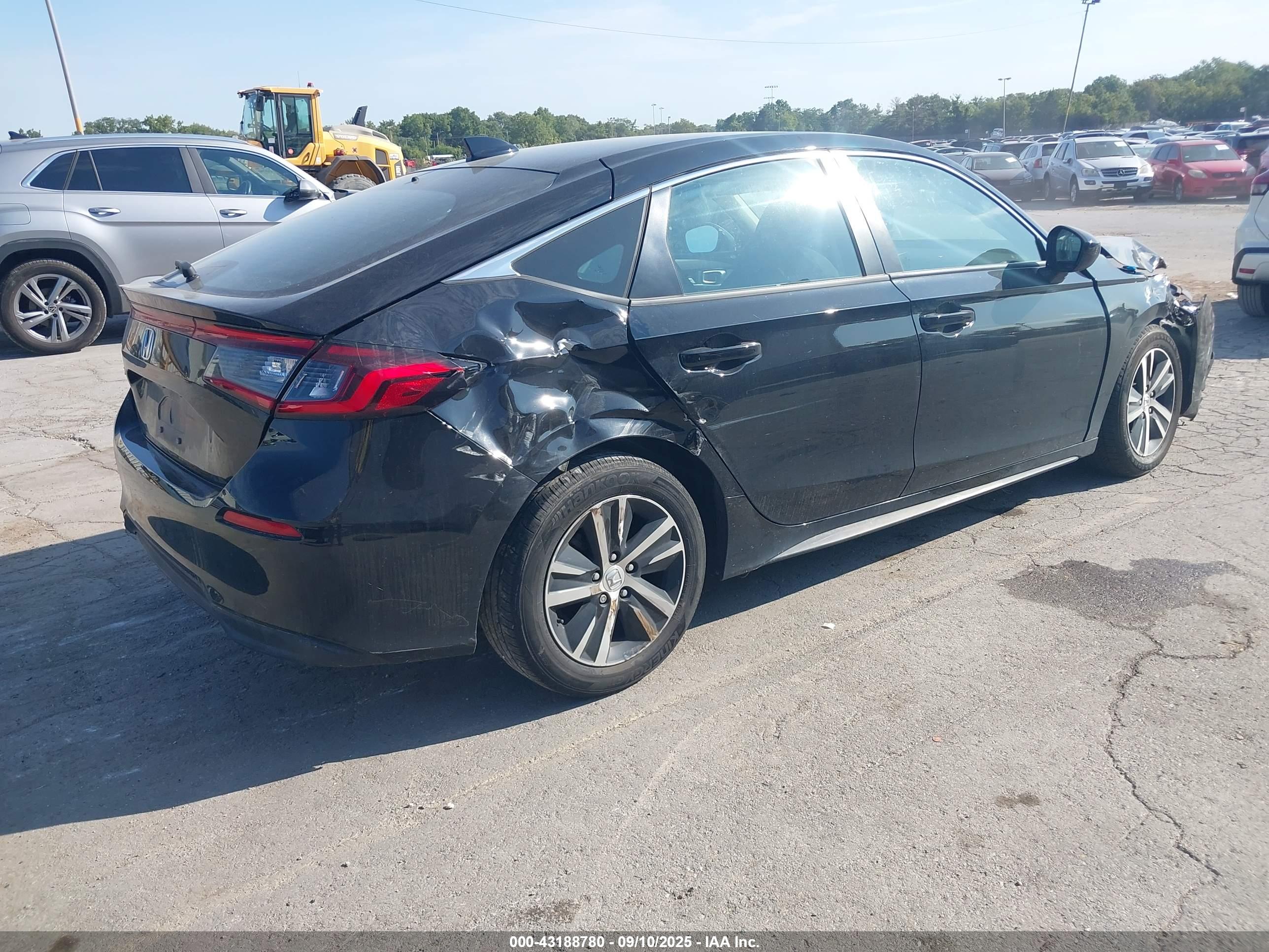HONDA CIVIC image 4