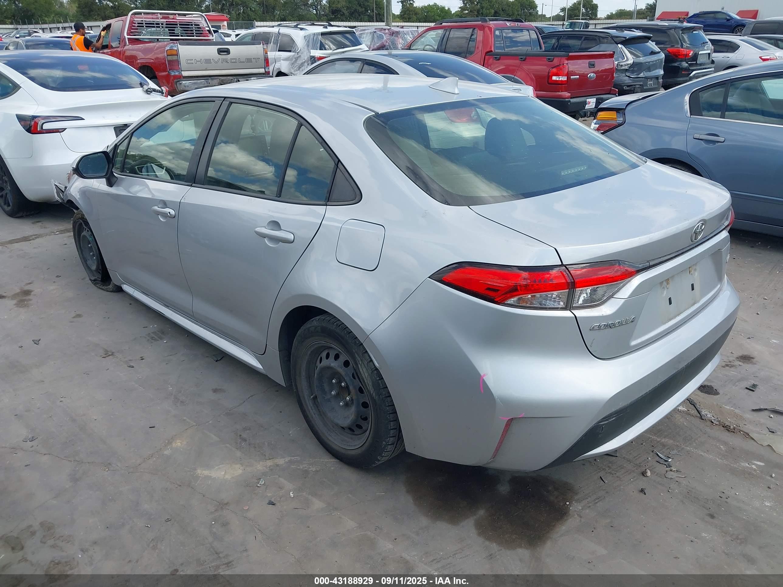 TOYOTA COROLLA image 3