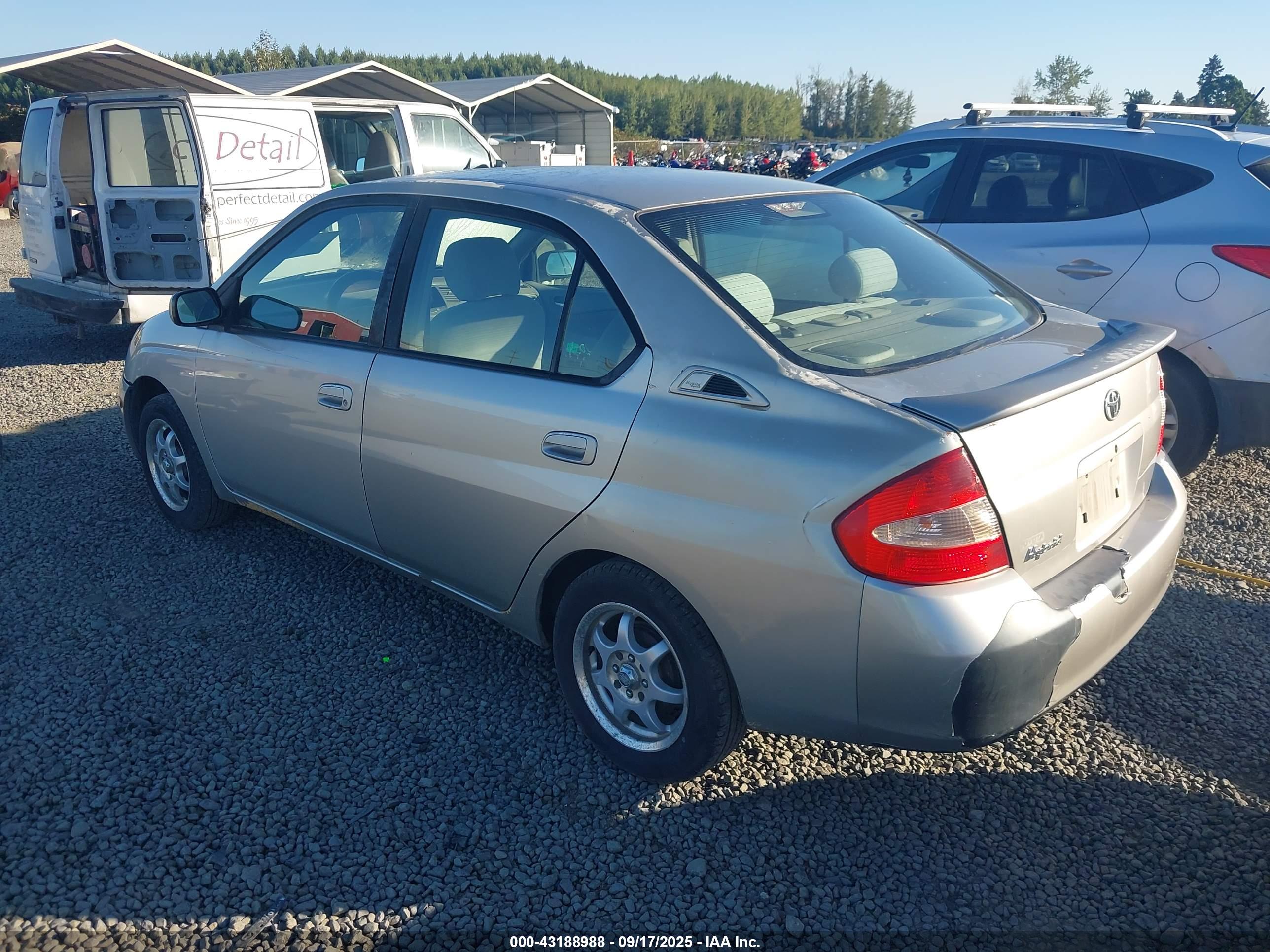 TOYOTA PRIUS image 3