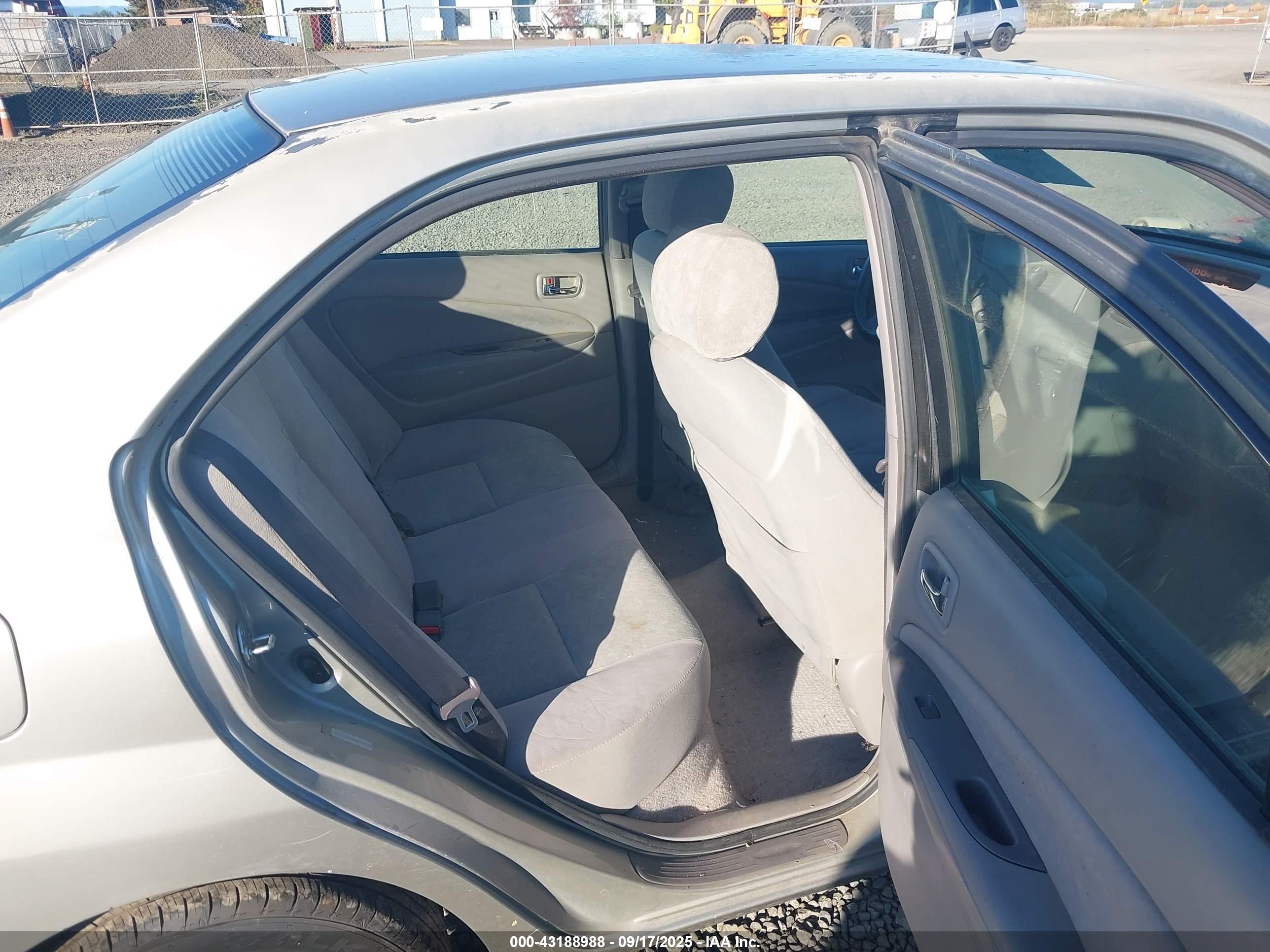 TOYOTA PRIUS image 8