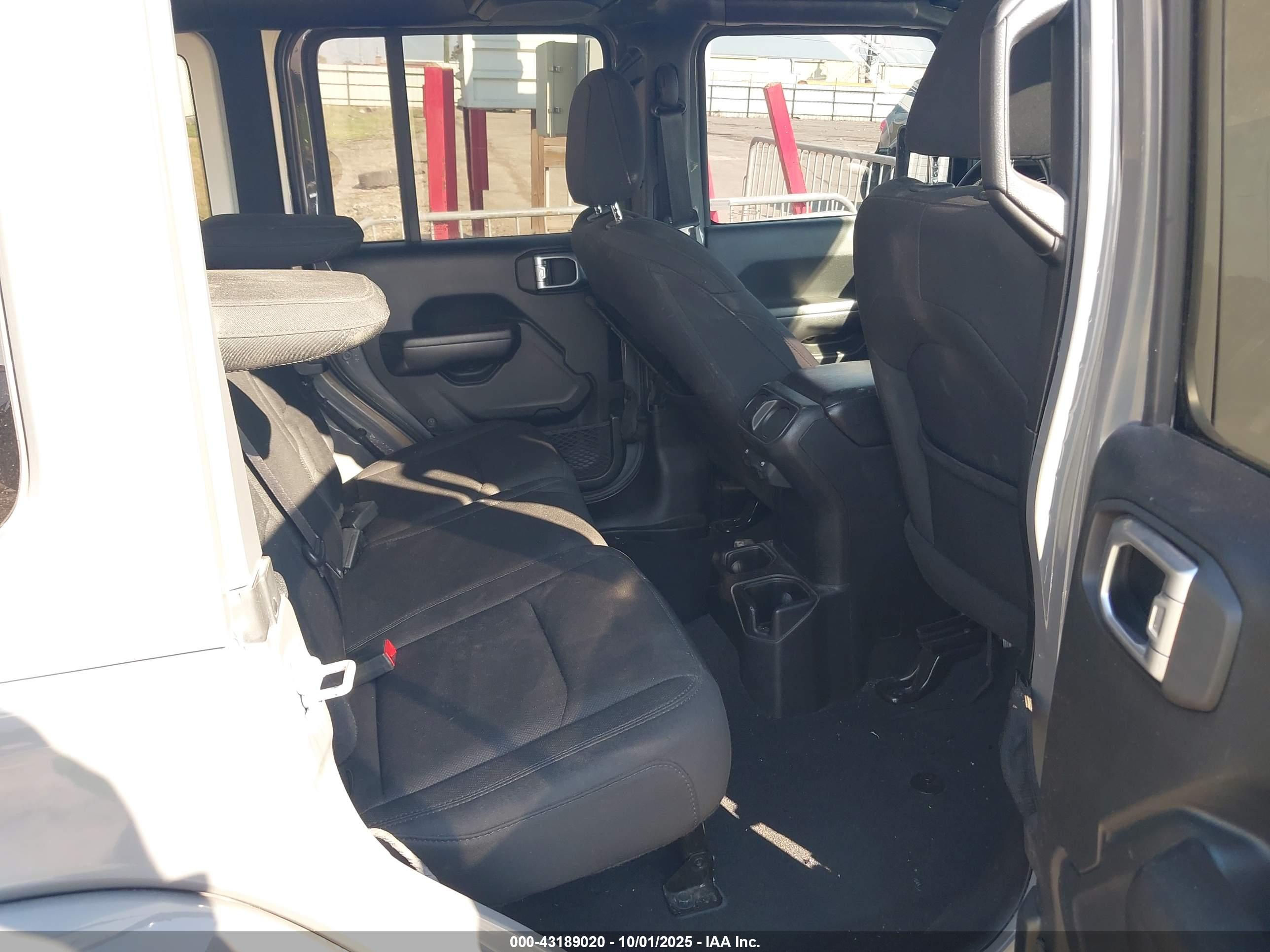 JEEP WRANGLER image 8