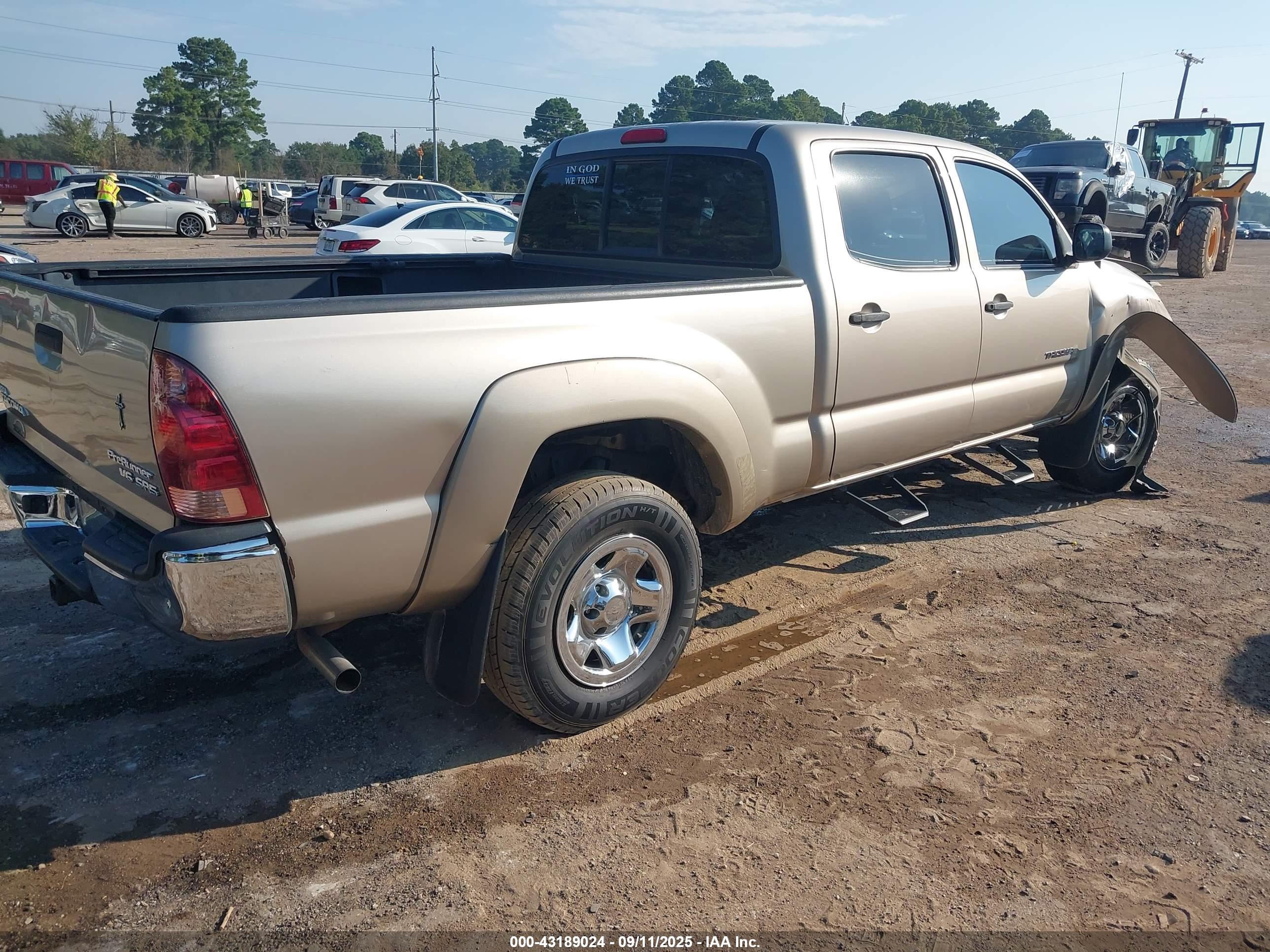 TOYOTA TACOMA image 4