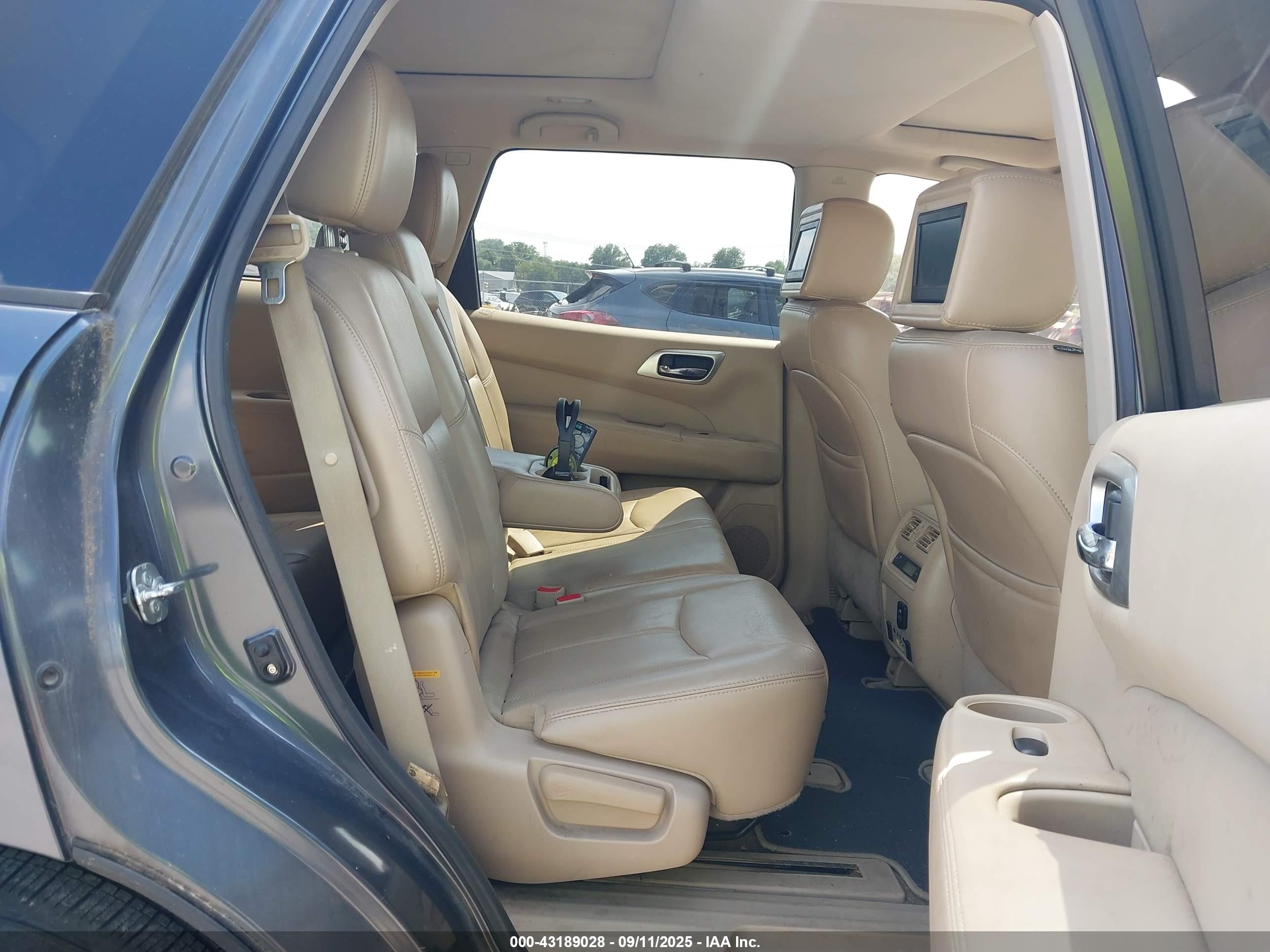 NISSAN PATHFINDER image 8