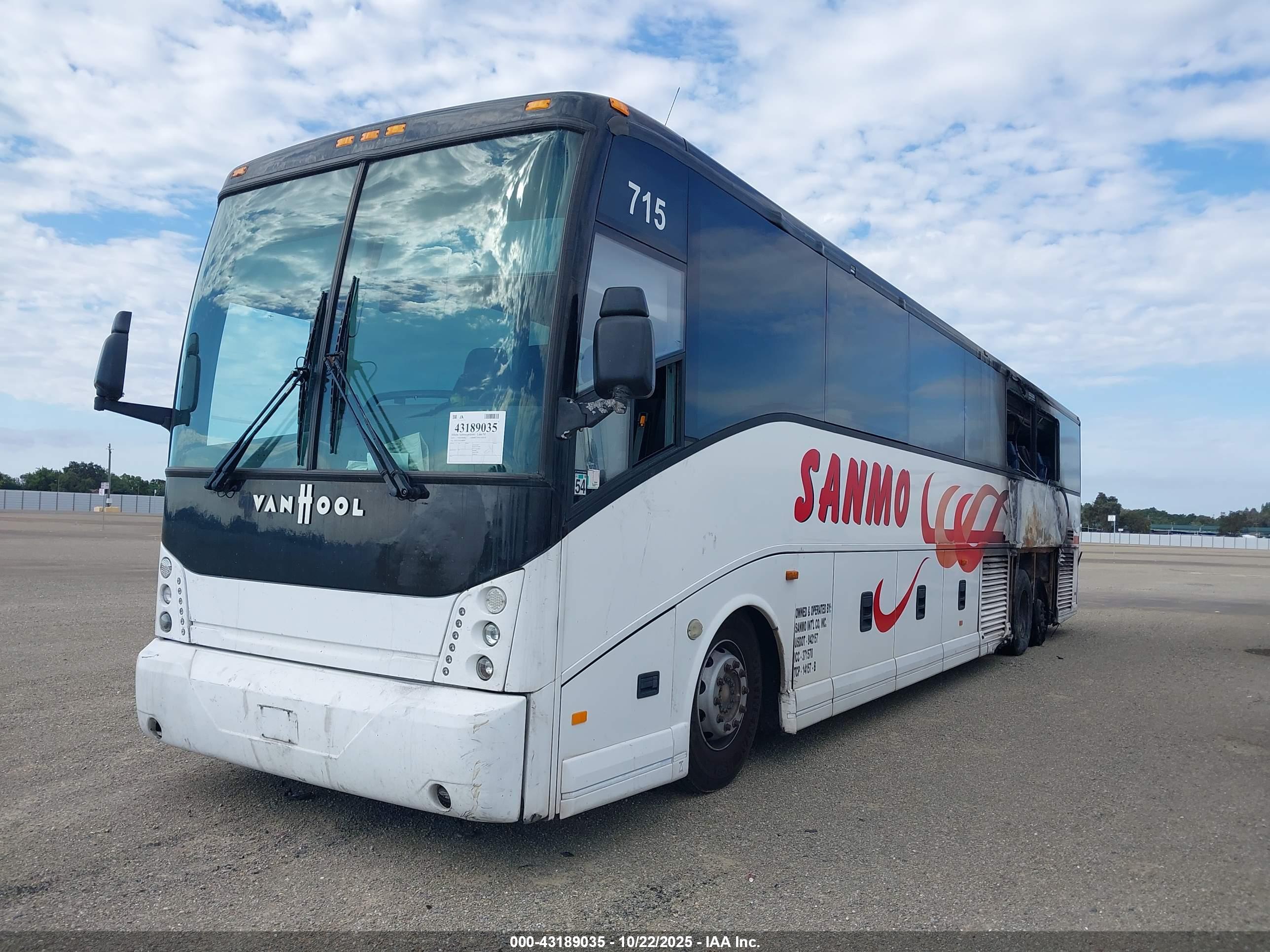 VAN HOOL image 2