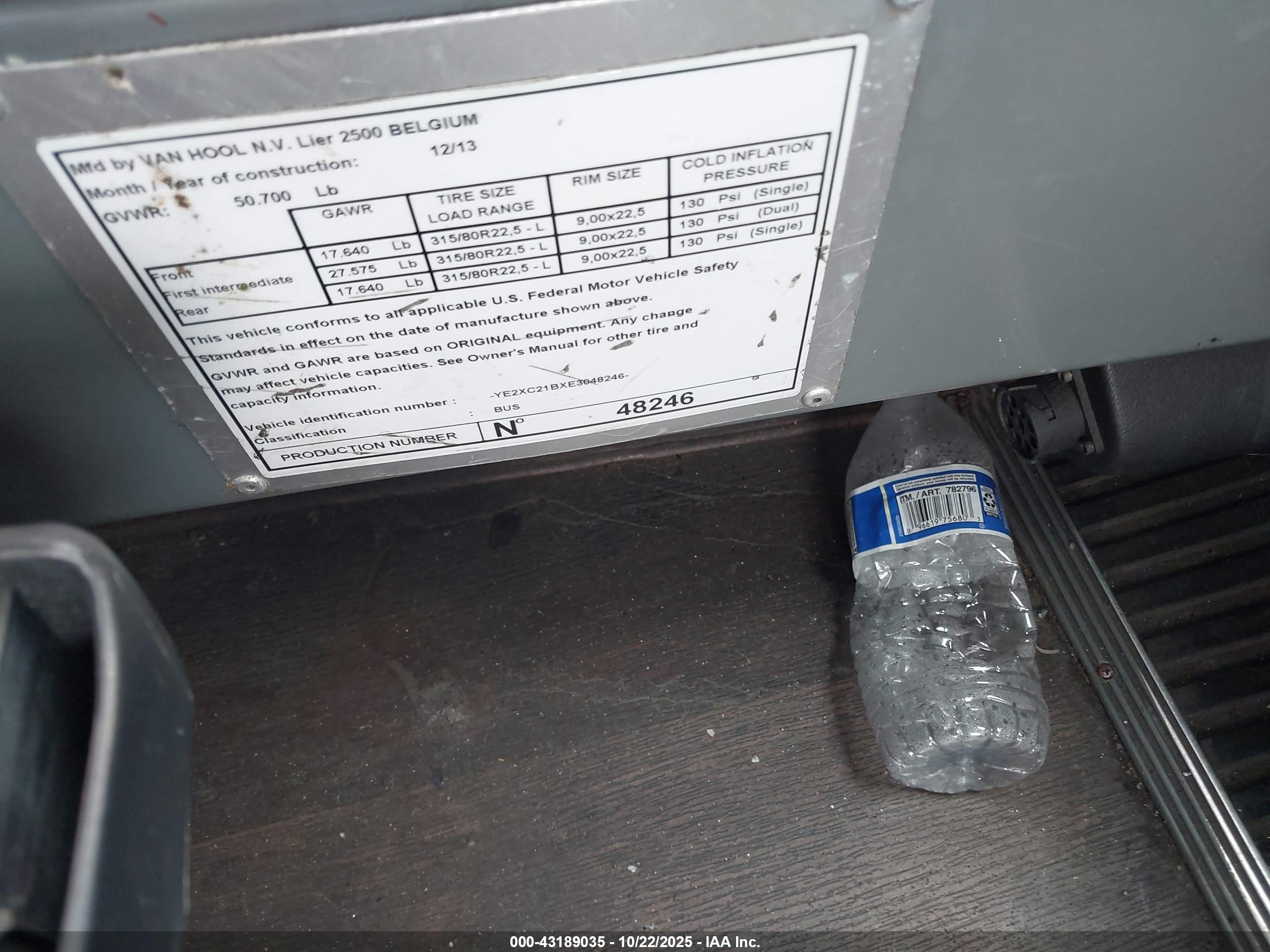 VAN HOOL image 9