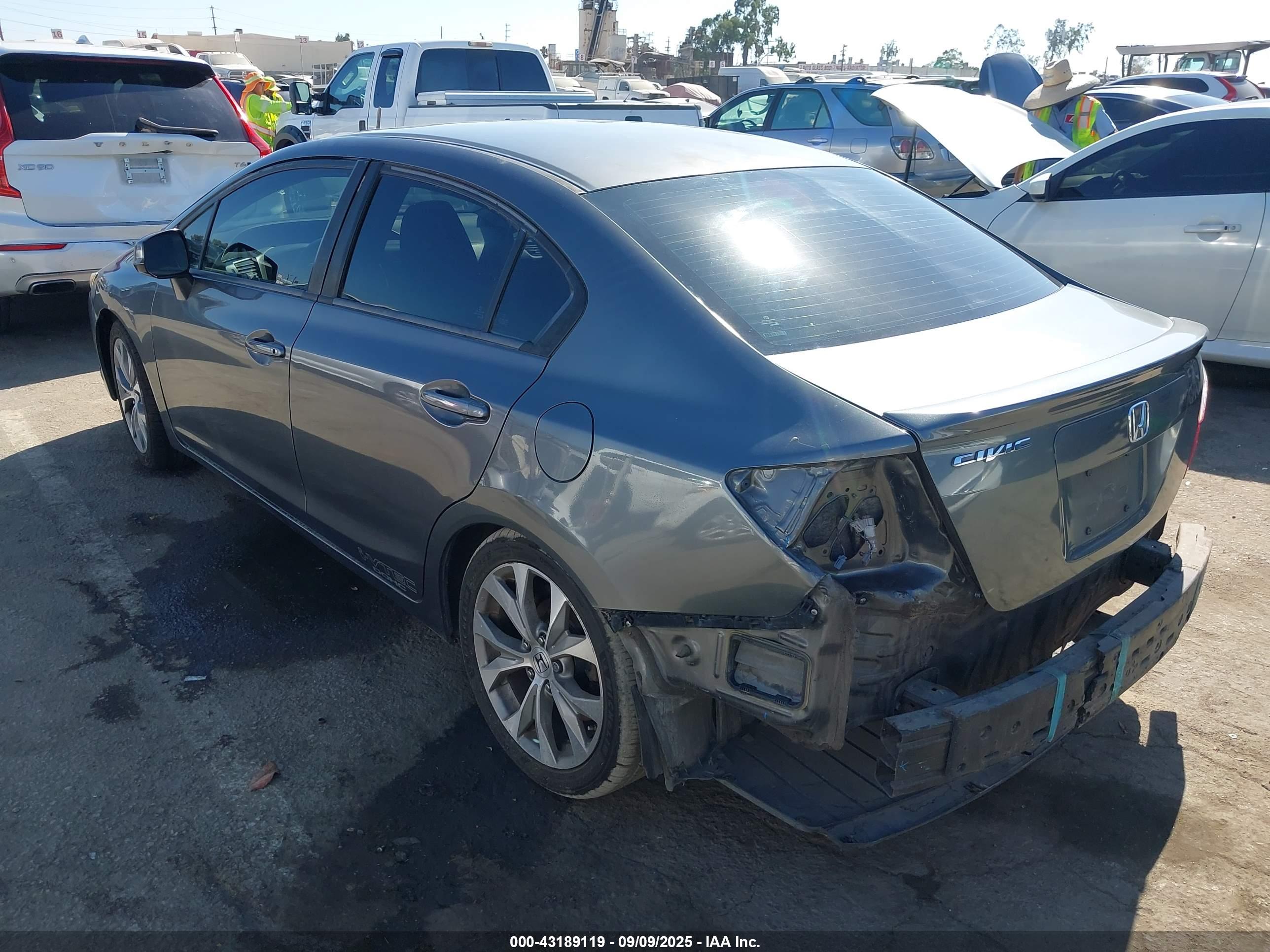 HONDA CIVIC image 3