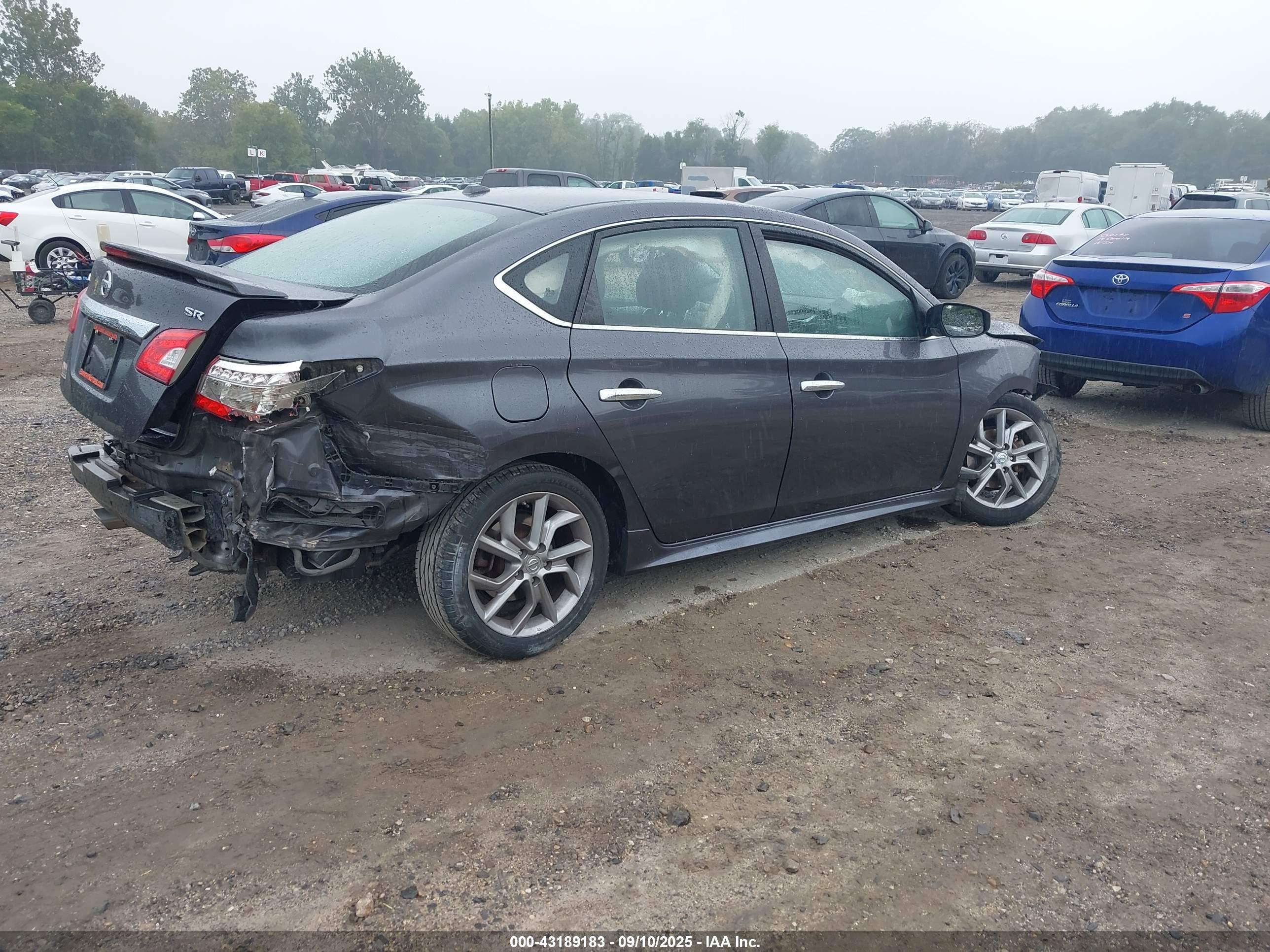 NISSAN SENTRA image 4