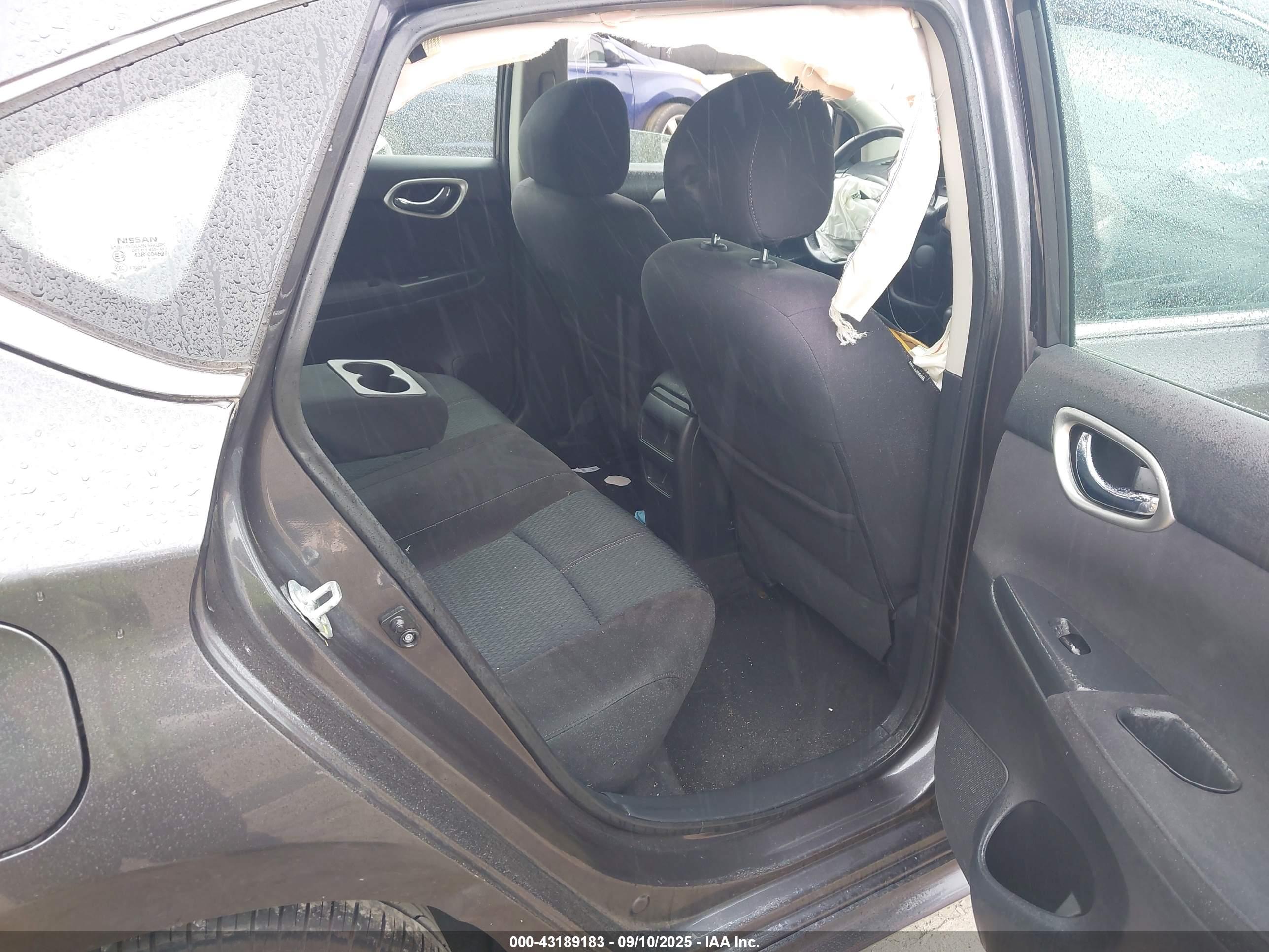 NISSAN SENTRA image 8