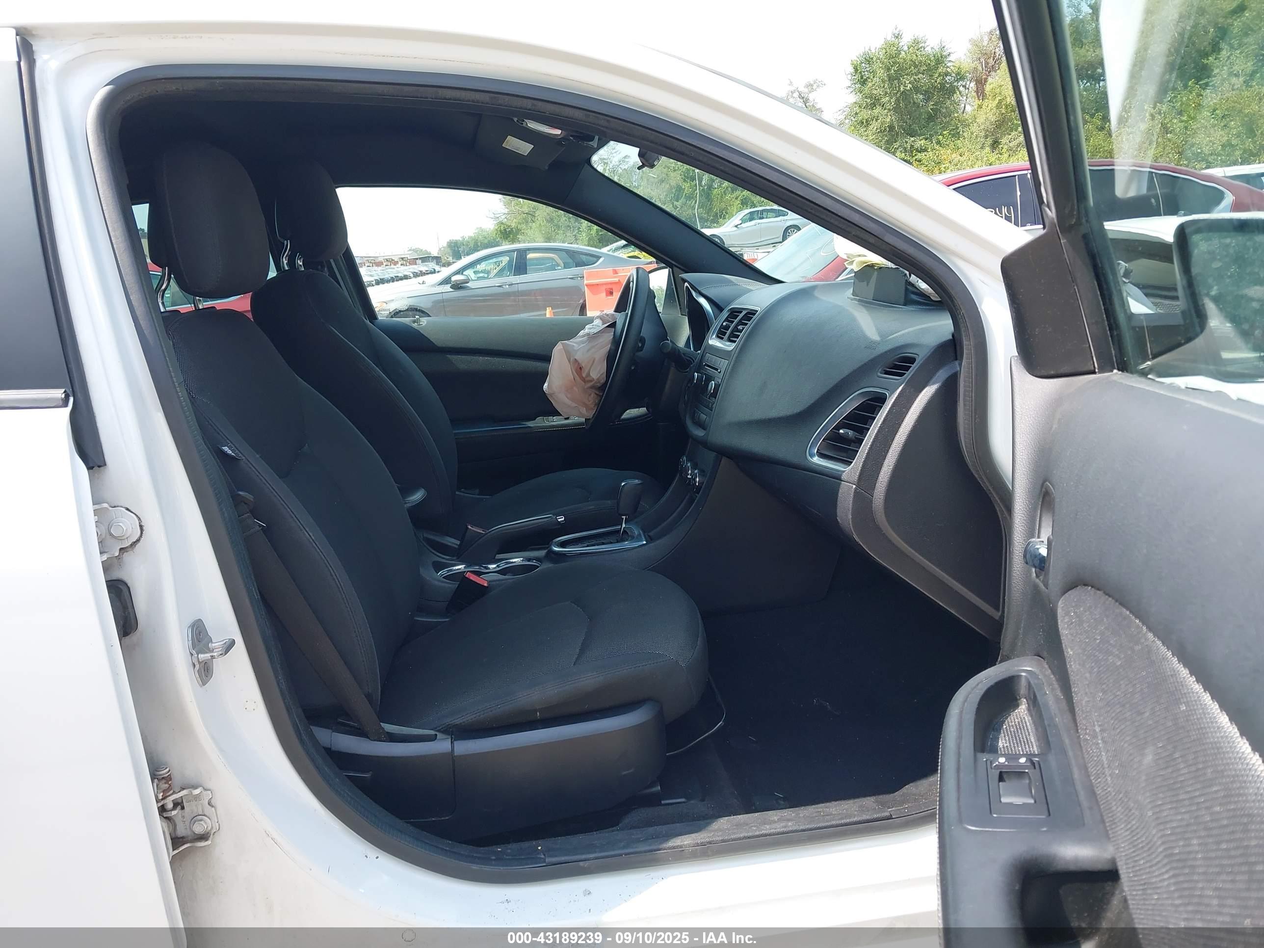 DODGE AVENGER image 5