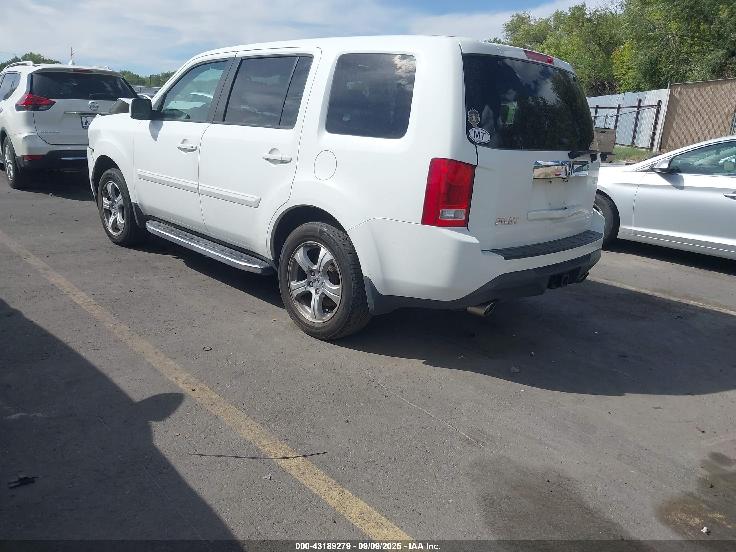 HONDA PILOT image 3