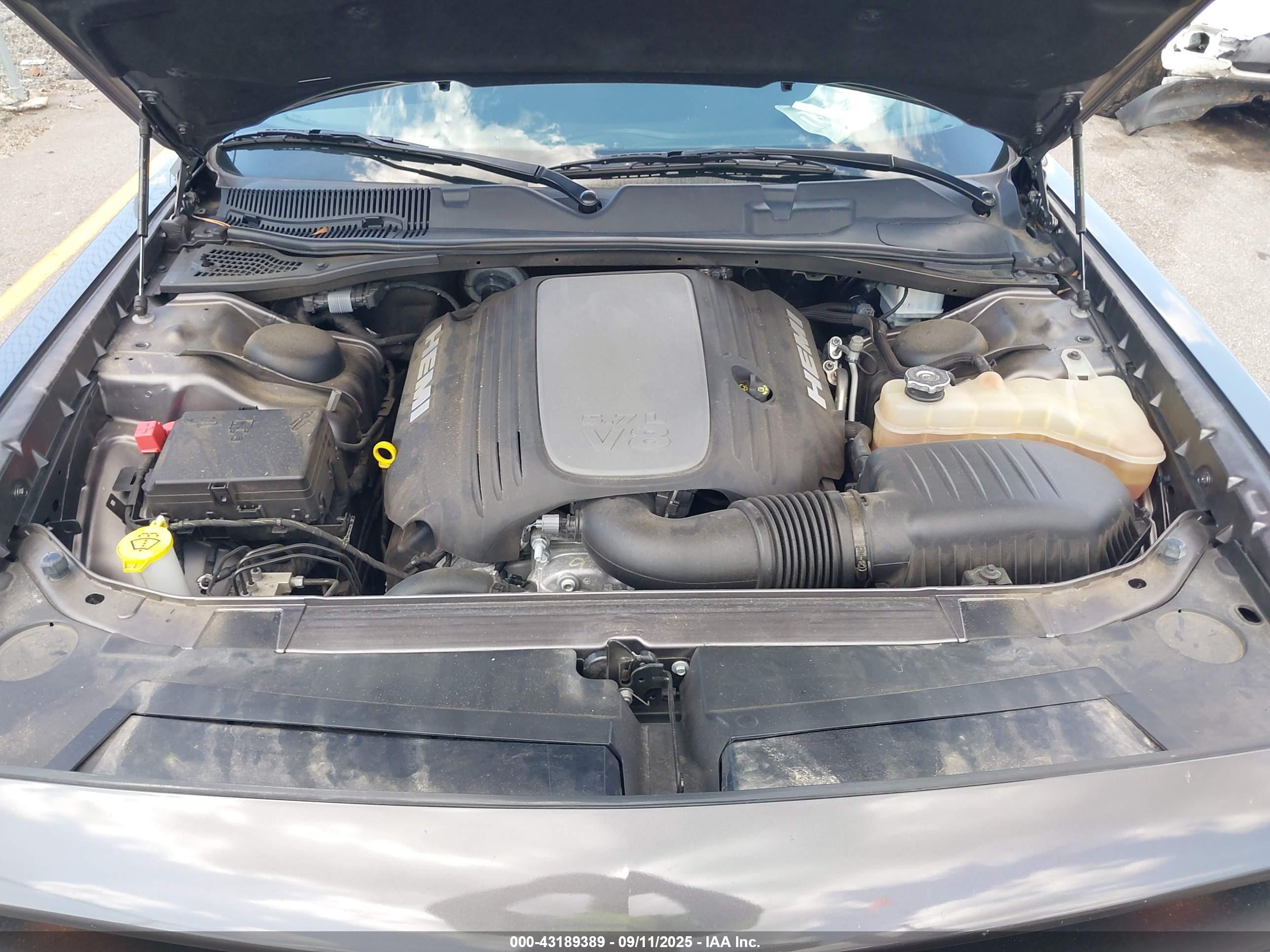DODGE CHALLENGER image 10