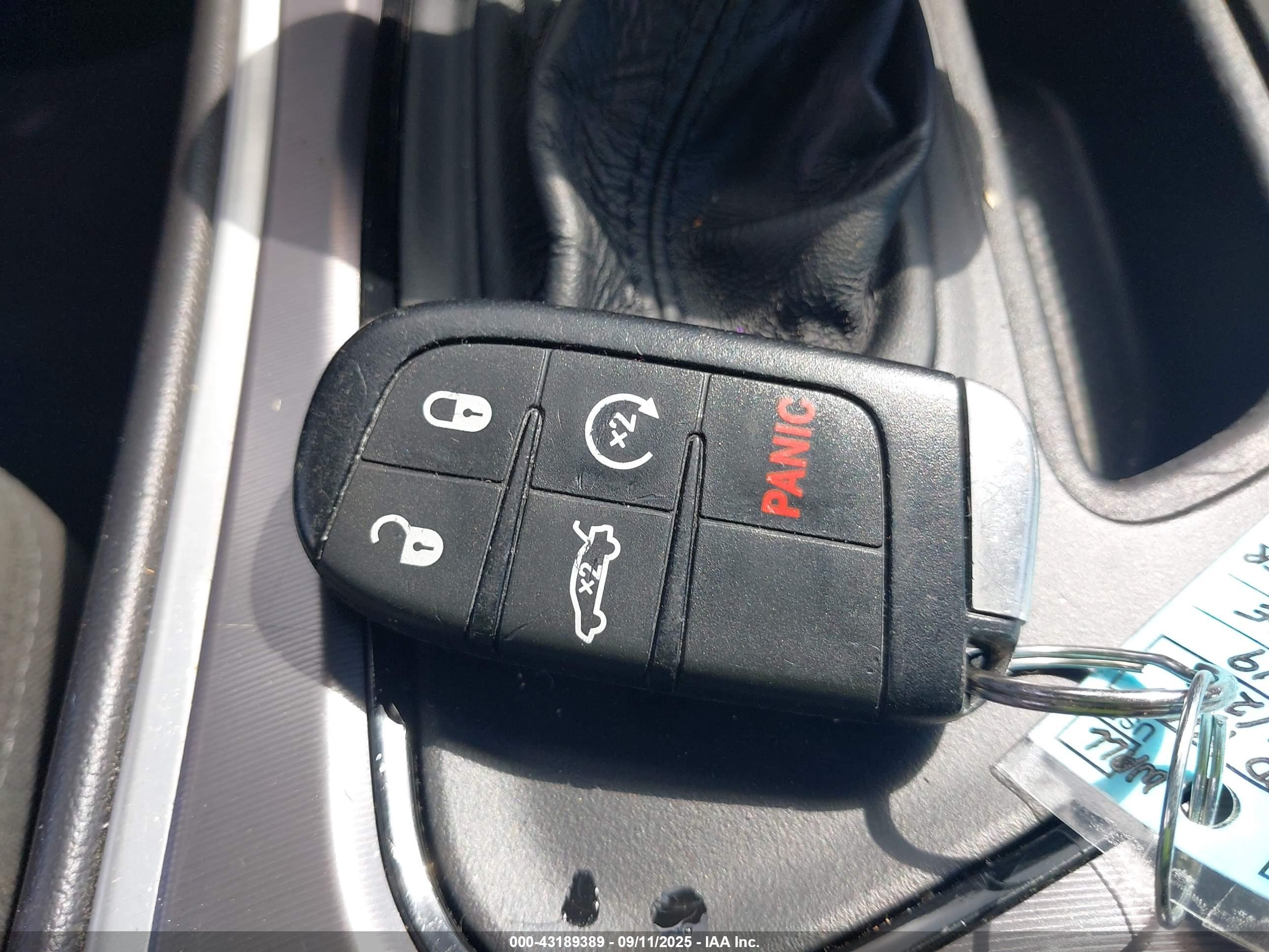 DODGE CHALLENGER image 11