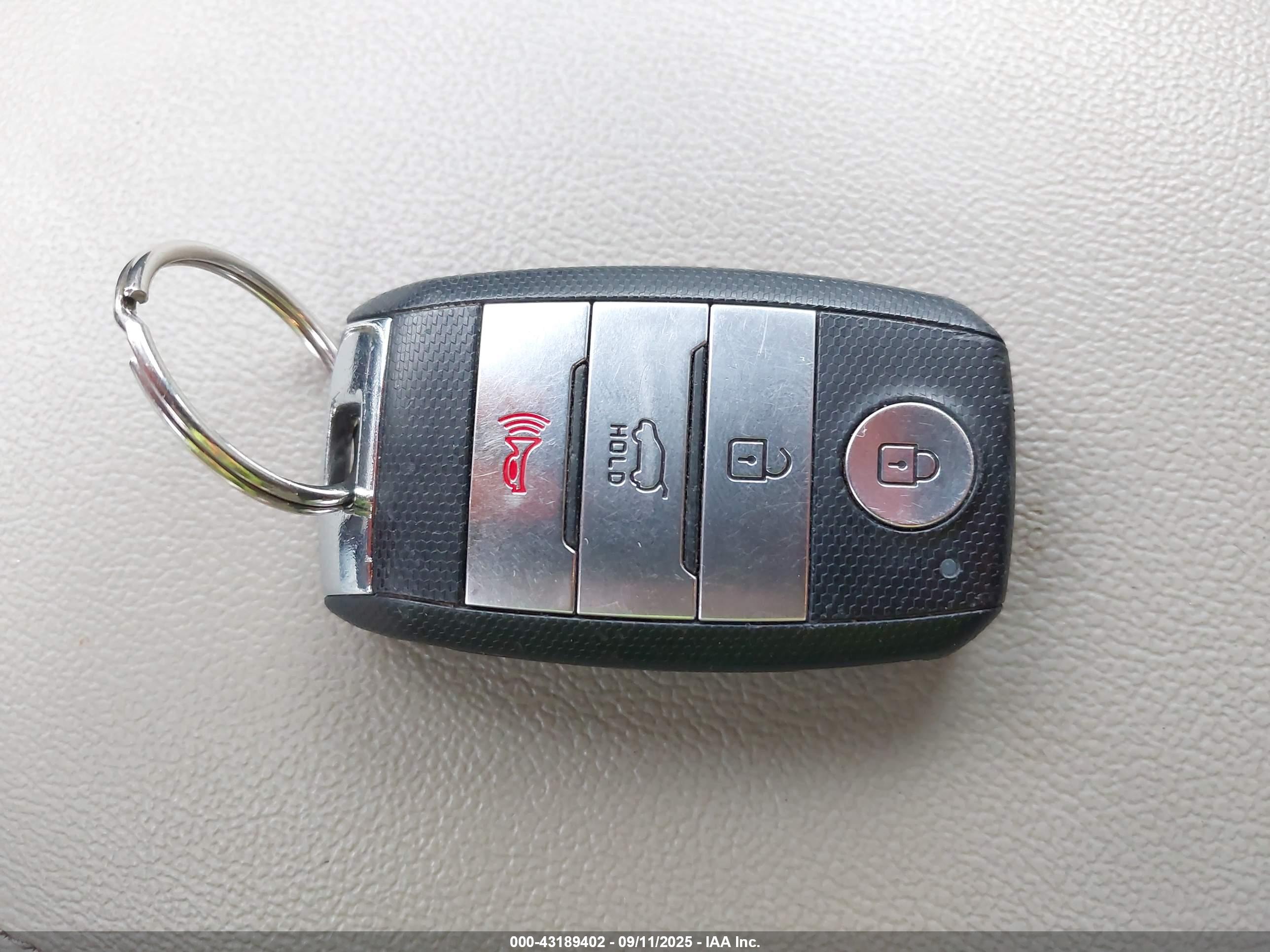 KIA SORENTO image 11