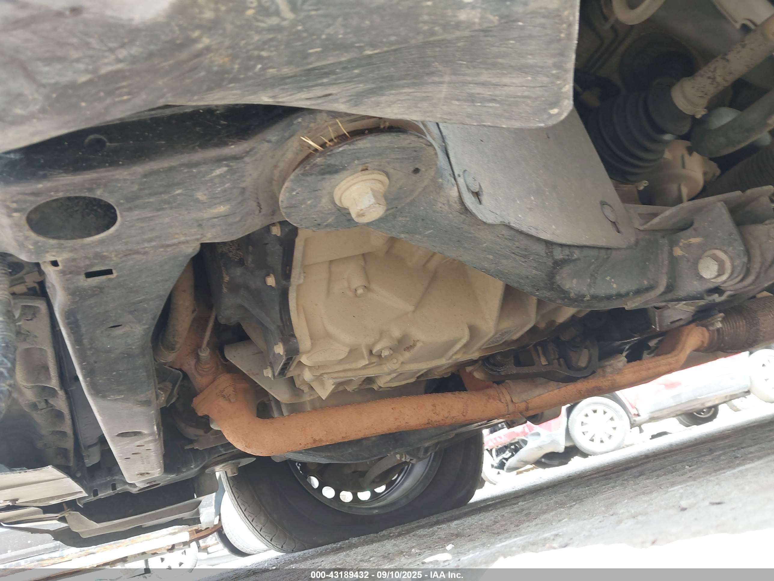 FORD EXPLORER image 10