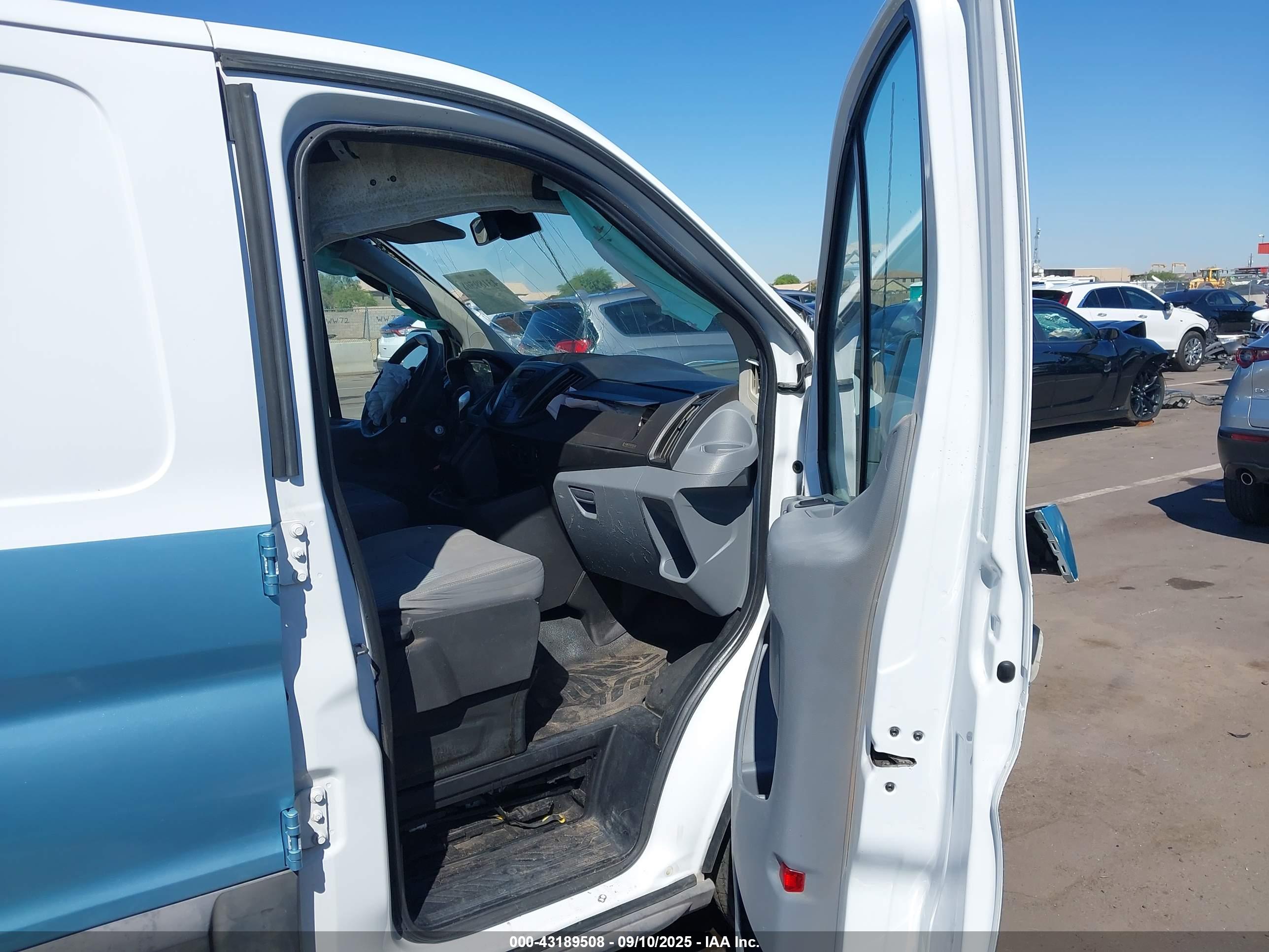 FORD TRANSIT-250 image 5