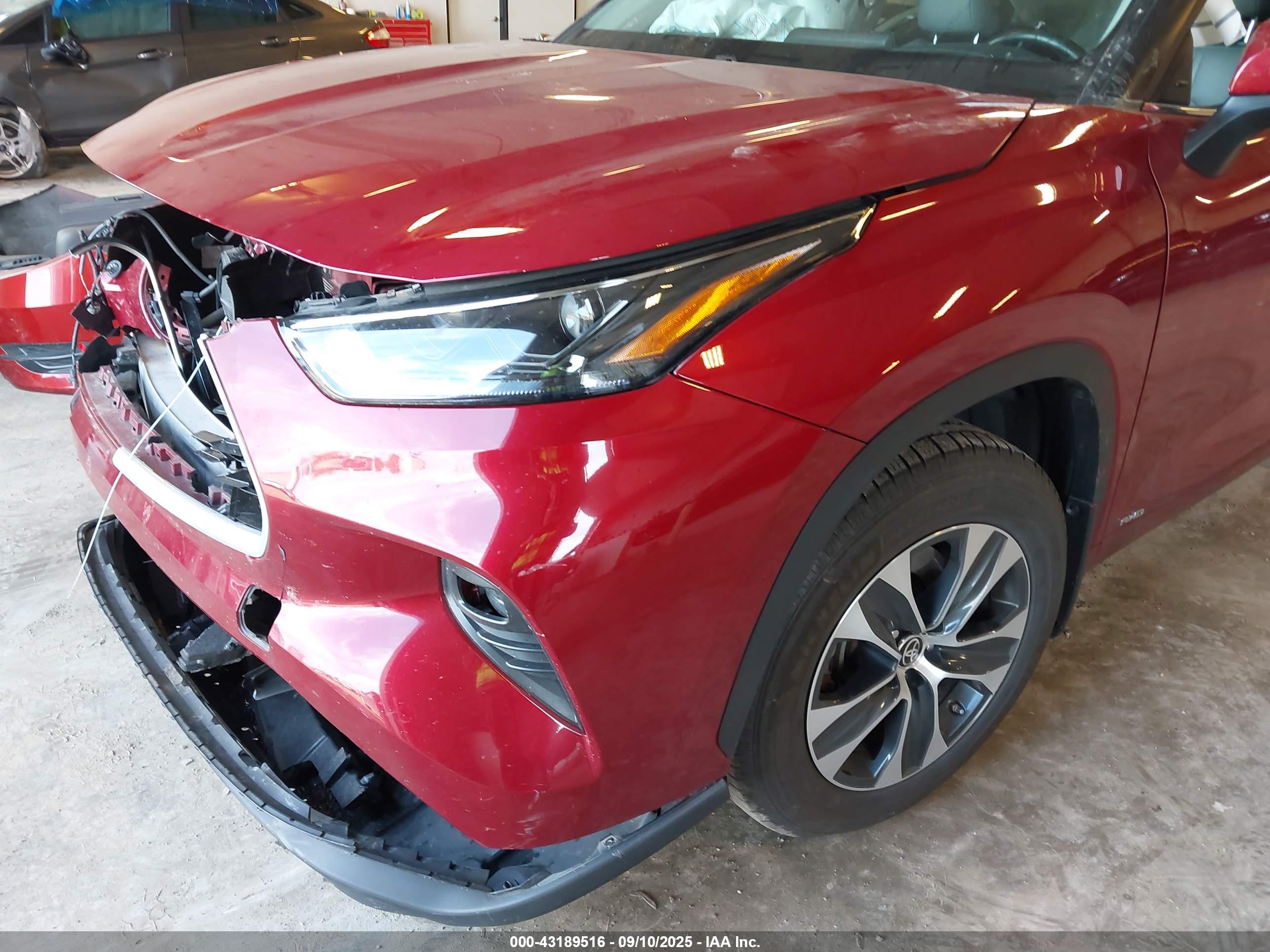 TOYOTA HIGHLANDER image 6