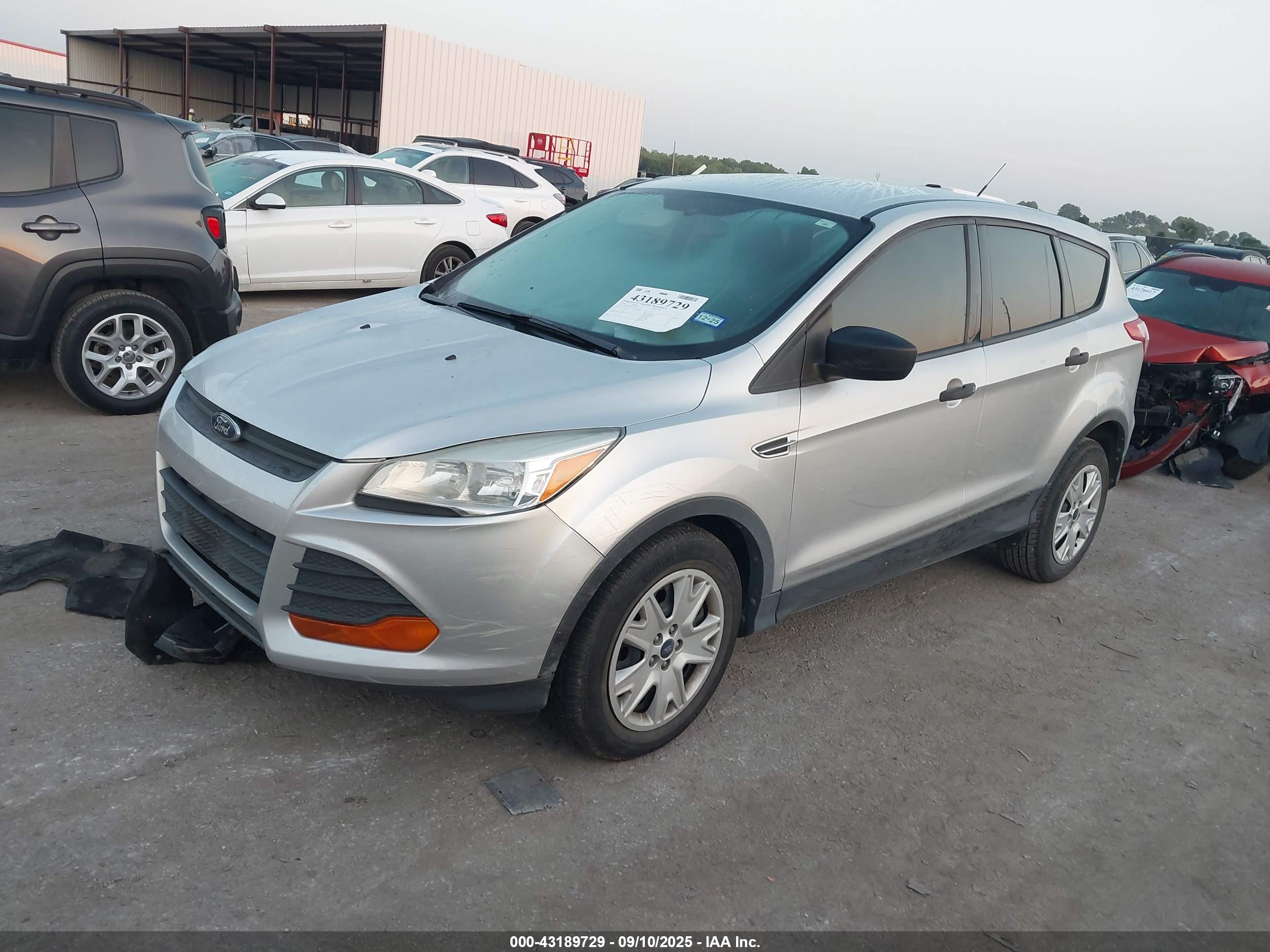 FORD ESCAPE image 2