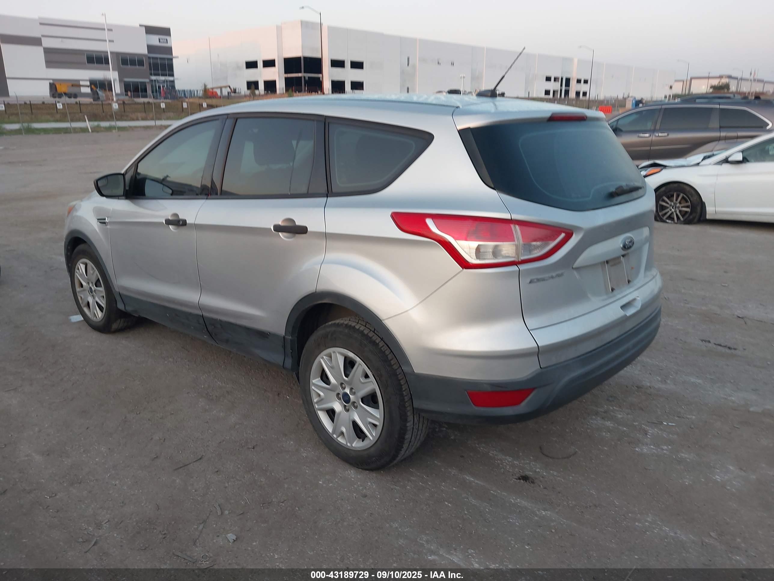 FORD ESCAPE image 3