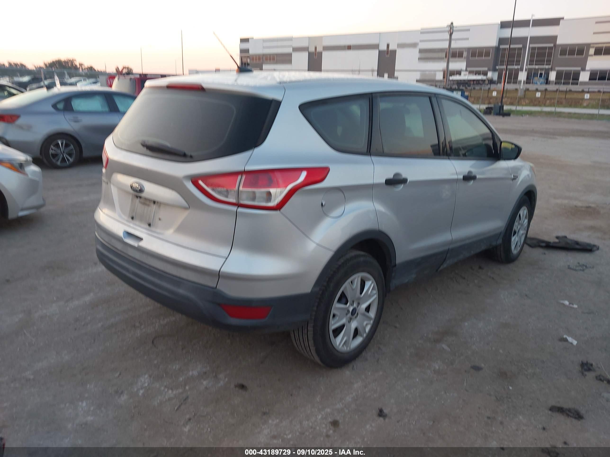 FORD ESCAPE image 4