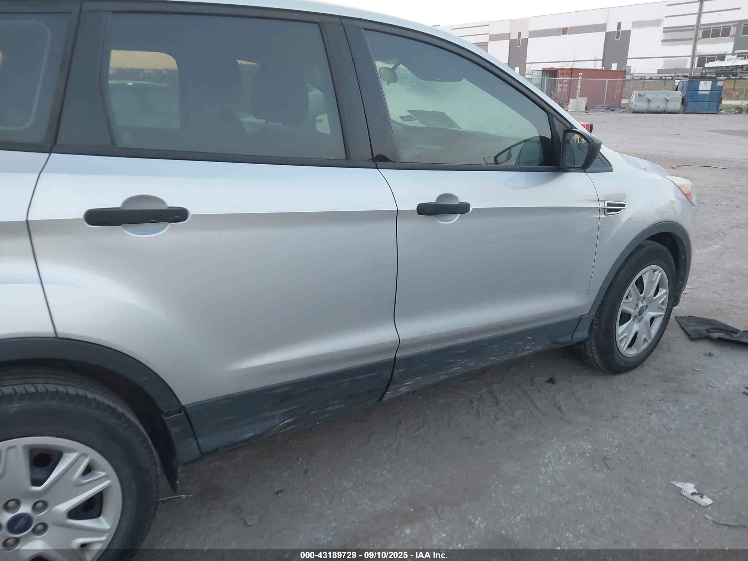 FORD ESCAPE image 6