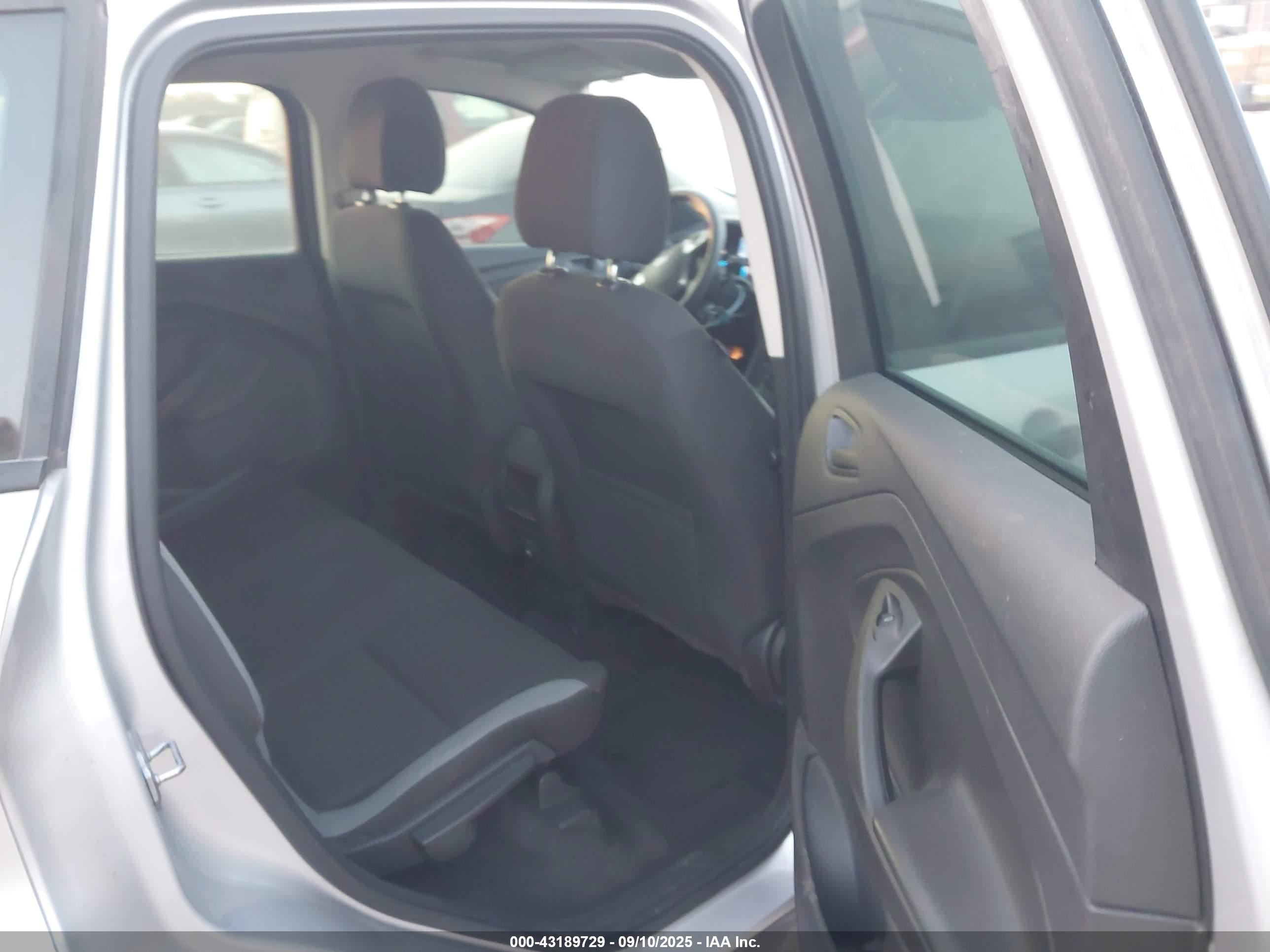 FORD ESCAPE image 8