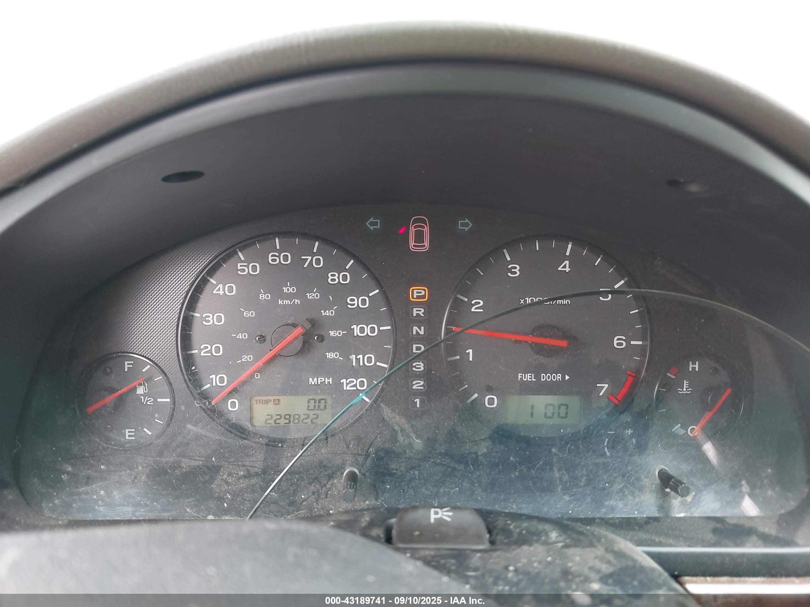SUBARU OUTBACK image 7