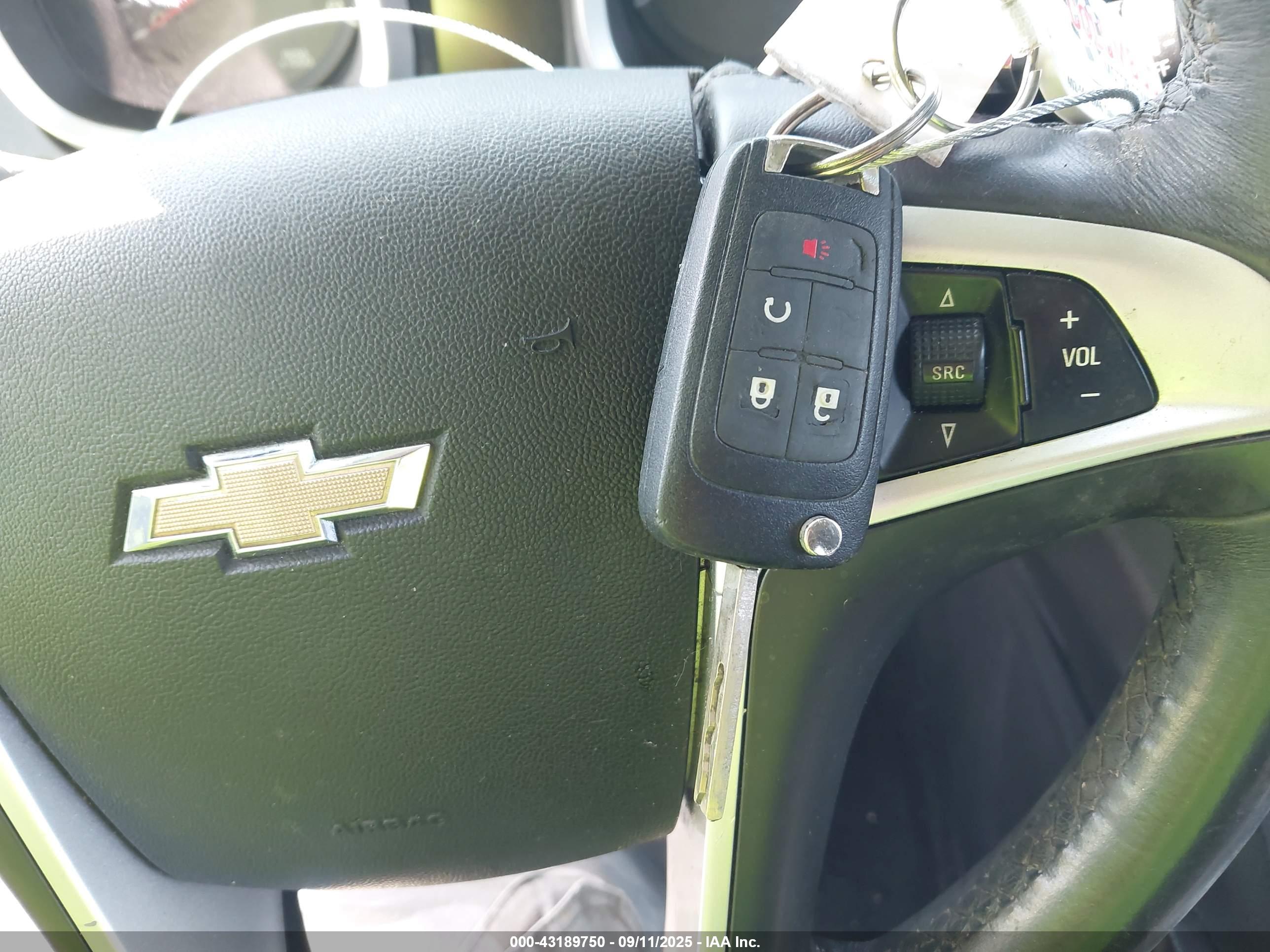 CHEVROLET EQUINOX image 11