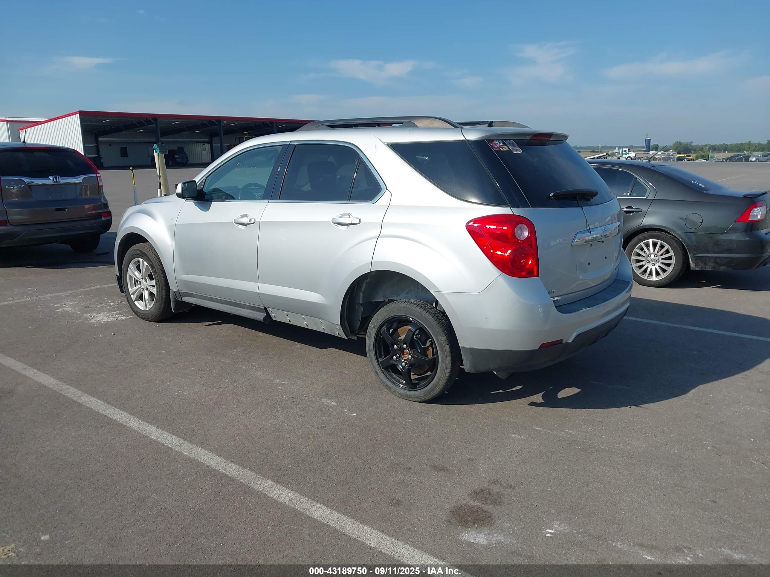 CHEVROLET EQUINOX image 3