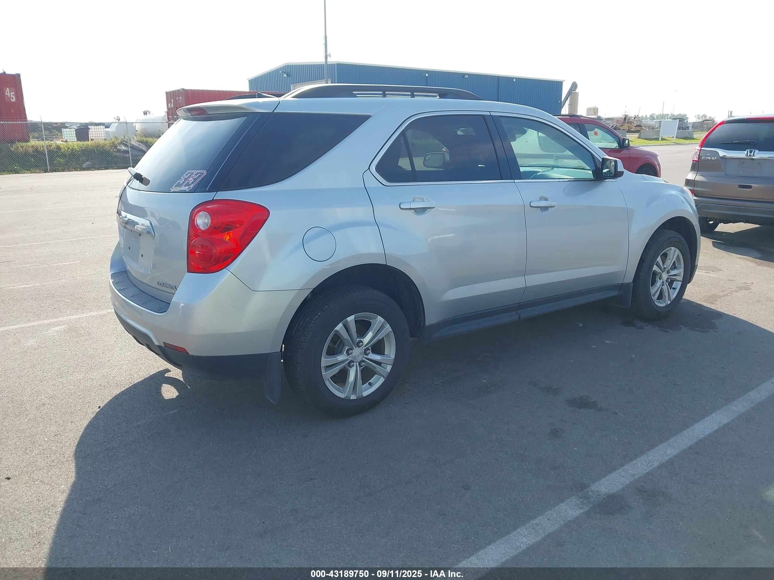 CHEVROLET EQUINOX image 4