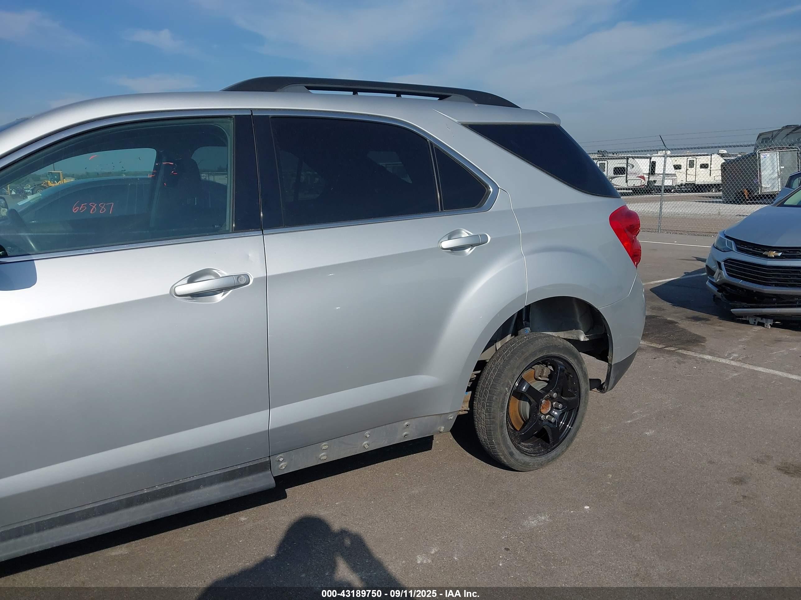 CHEVROLET EQUINOX image 6