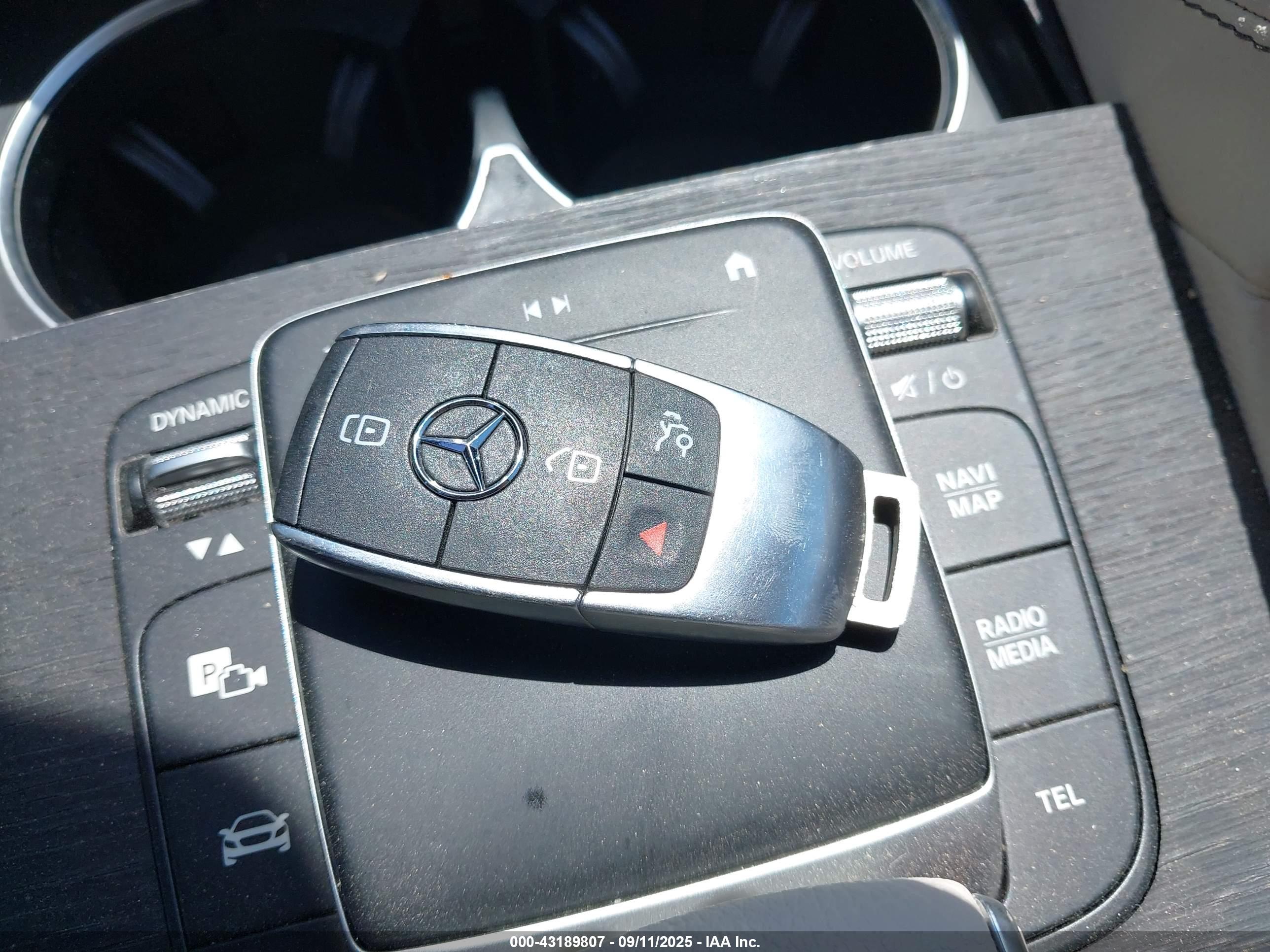 MERCEDES-BENZ GLE image 11